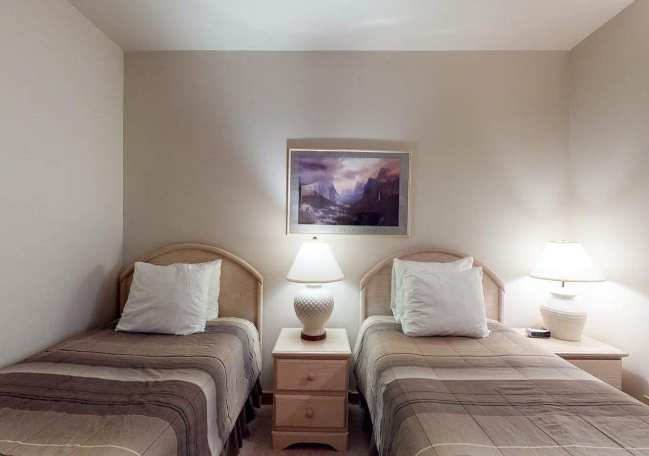 Borders Lodge by TO