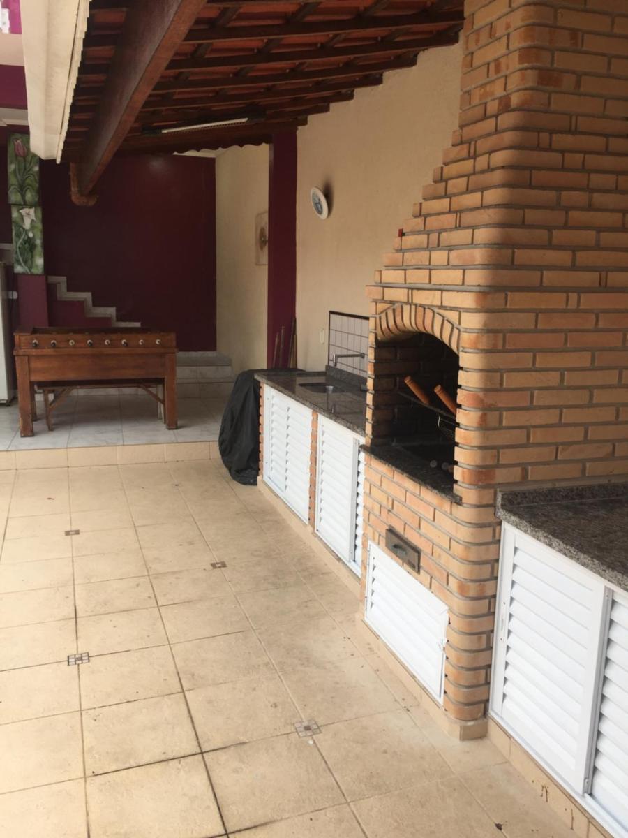 CASA NO CENTRO DE BERTIOGA