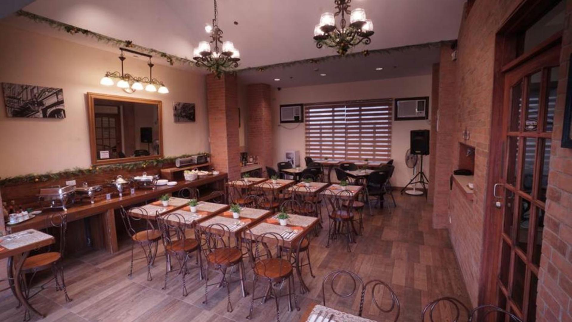 1775 Adriatico Suites