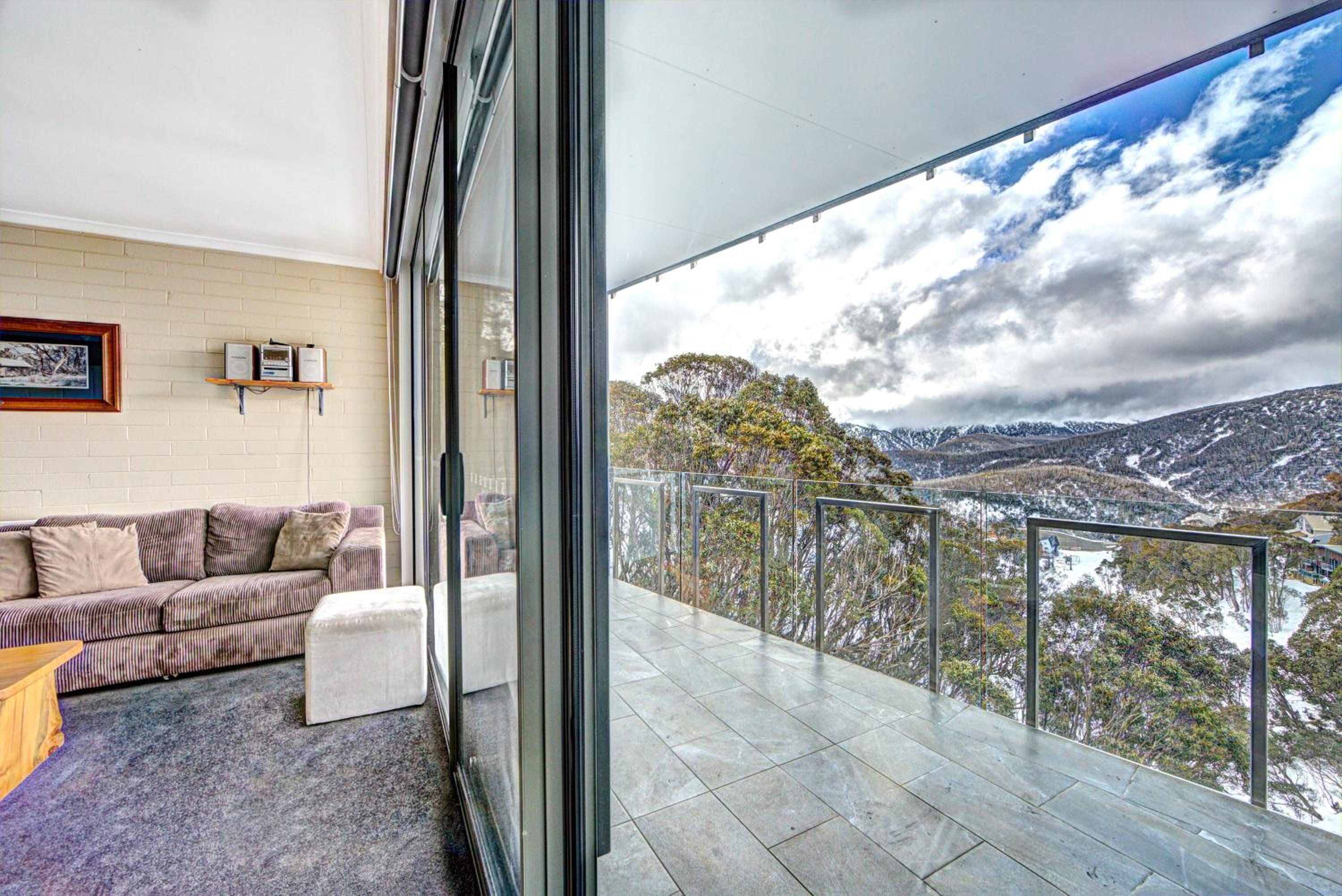 Snow Ski Apartments 26 view 5