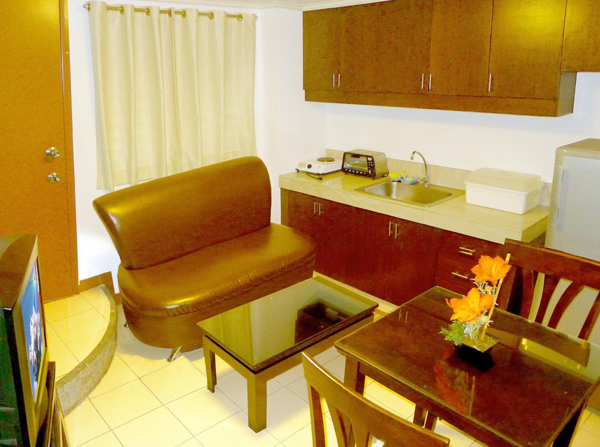 1775 Adriatico Suites