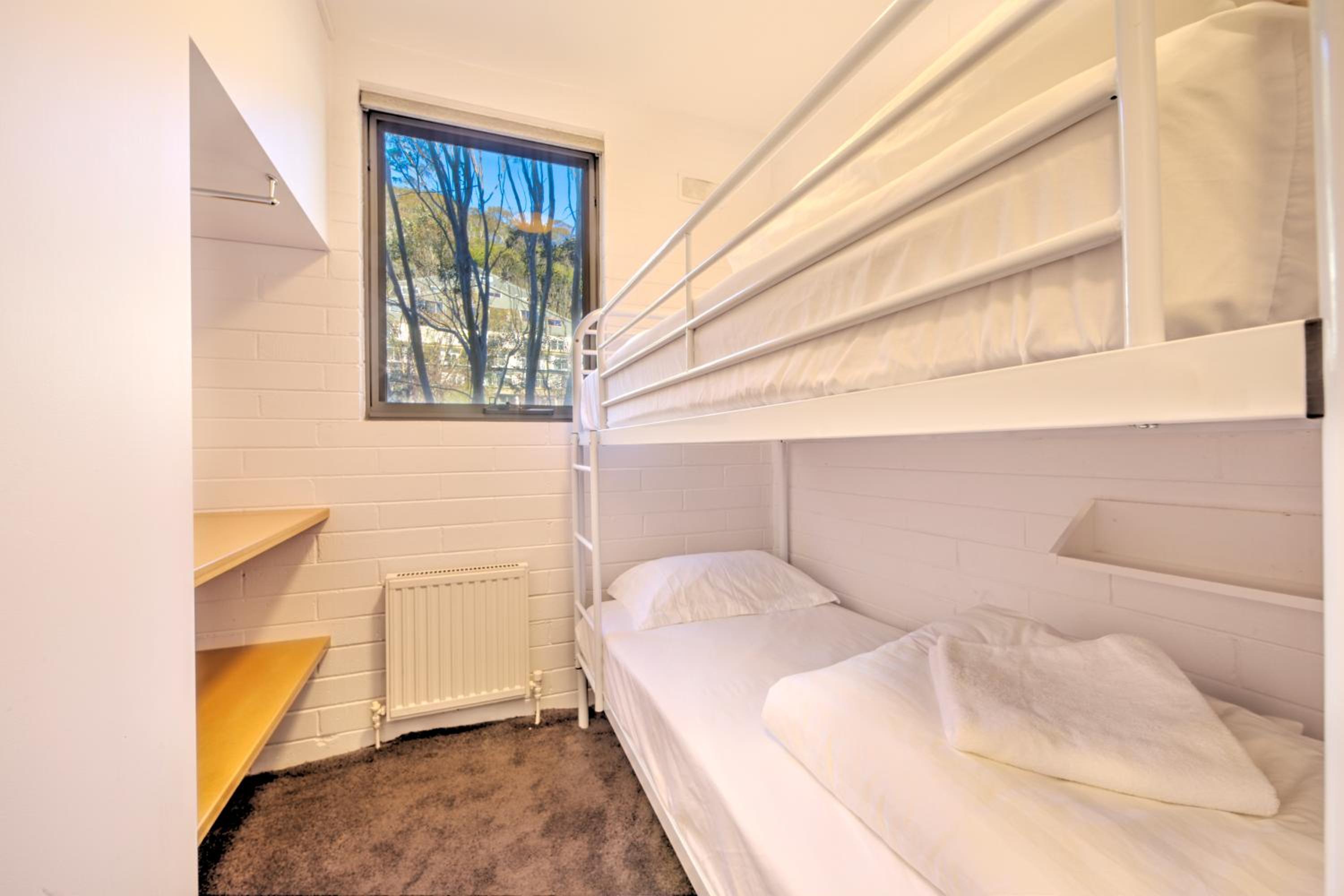 Snow Ski Apartments 25