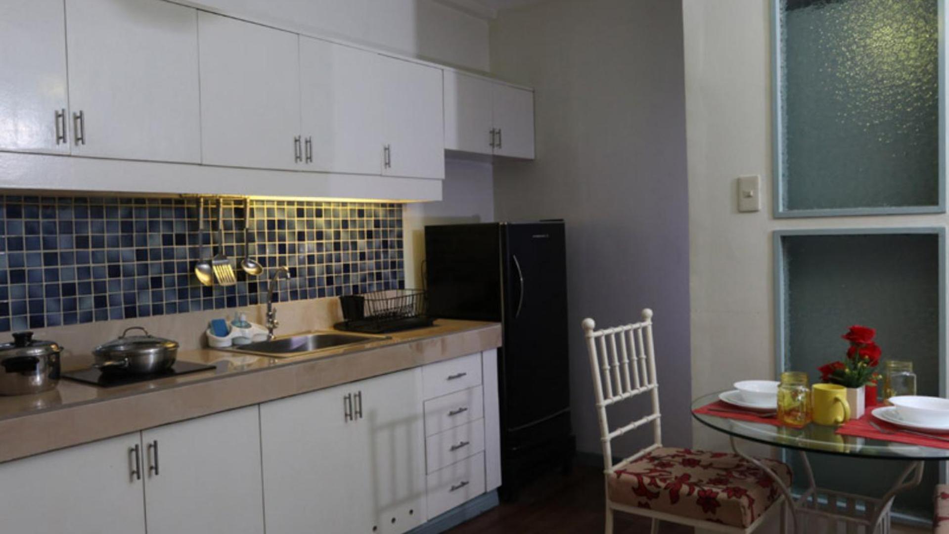 1775 Adriatico Suites