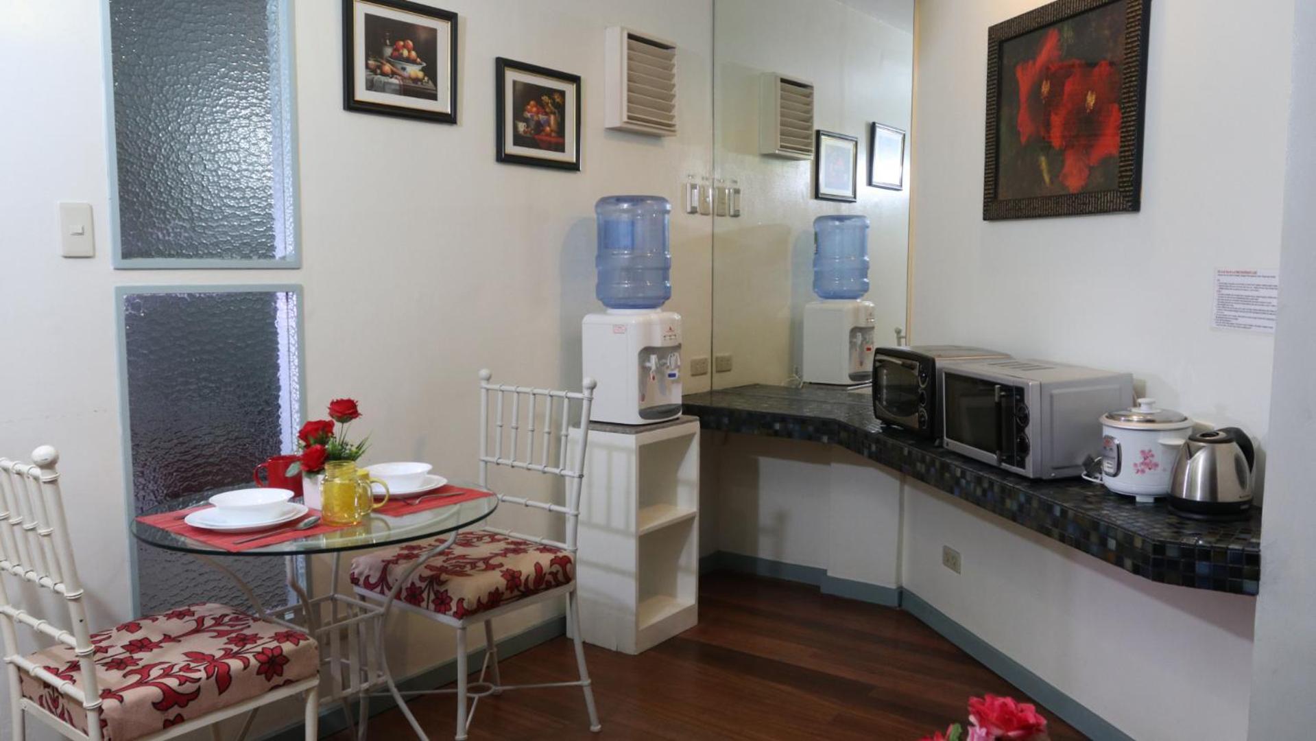 1775 Adriatico Suites