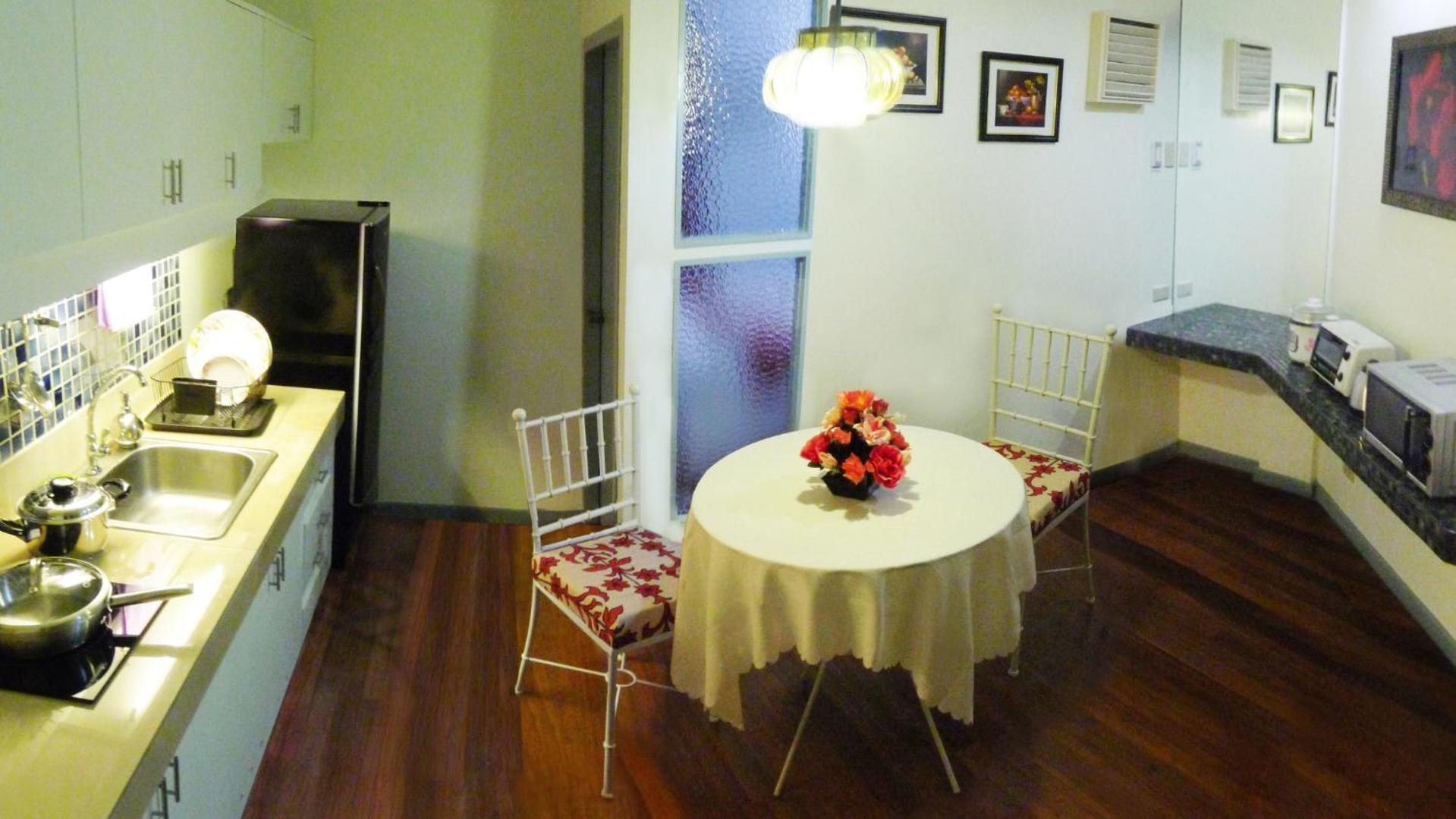 1775 Adriatico Suites
