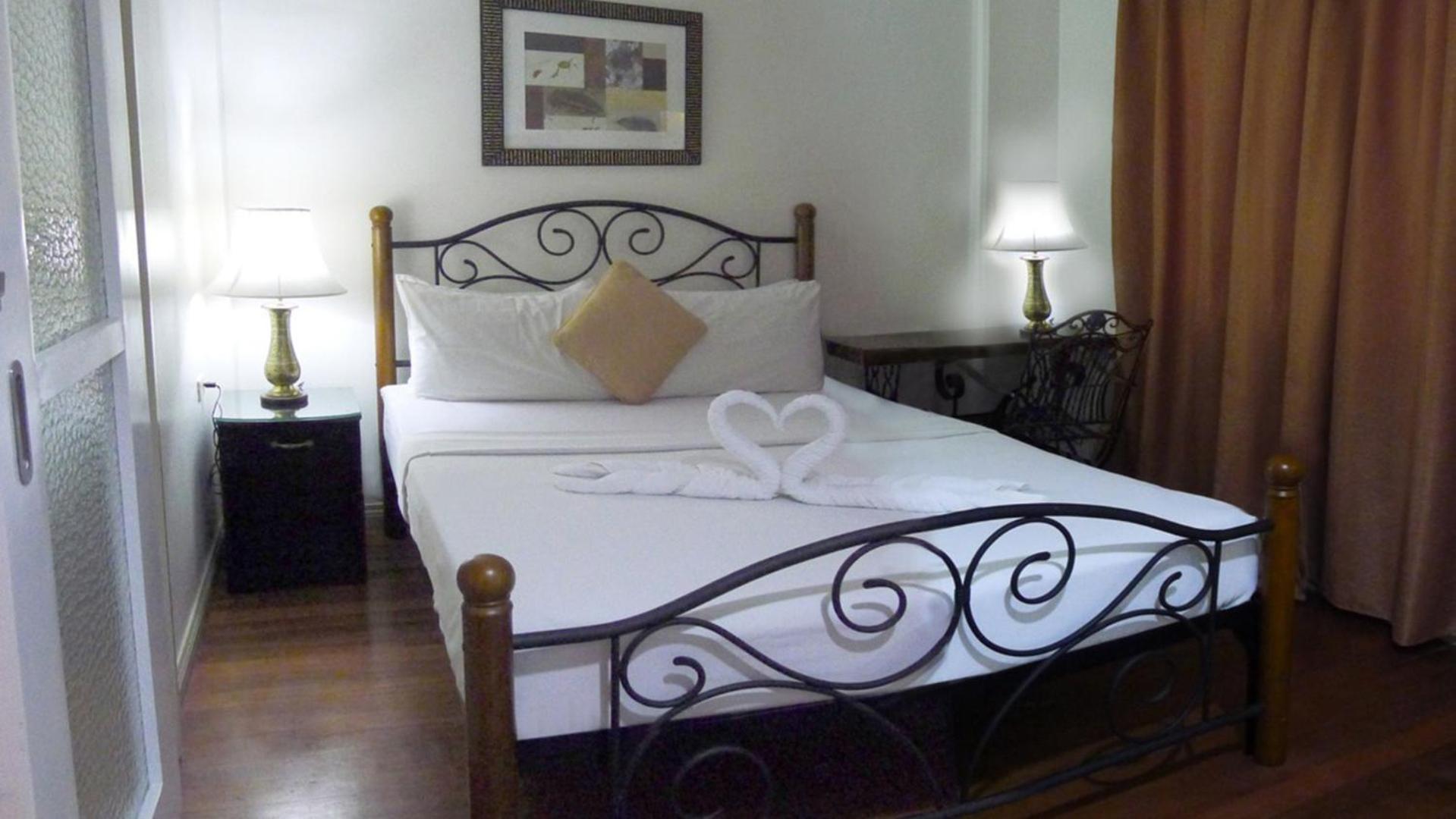 1775 Adriatico Suites