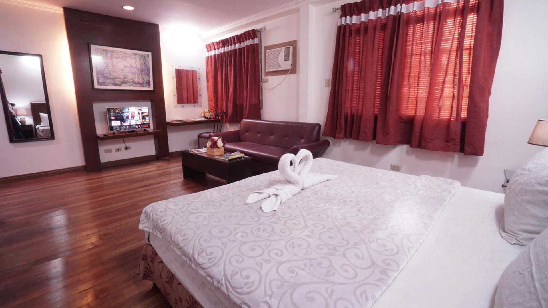 1775 Adriatico Suites