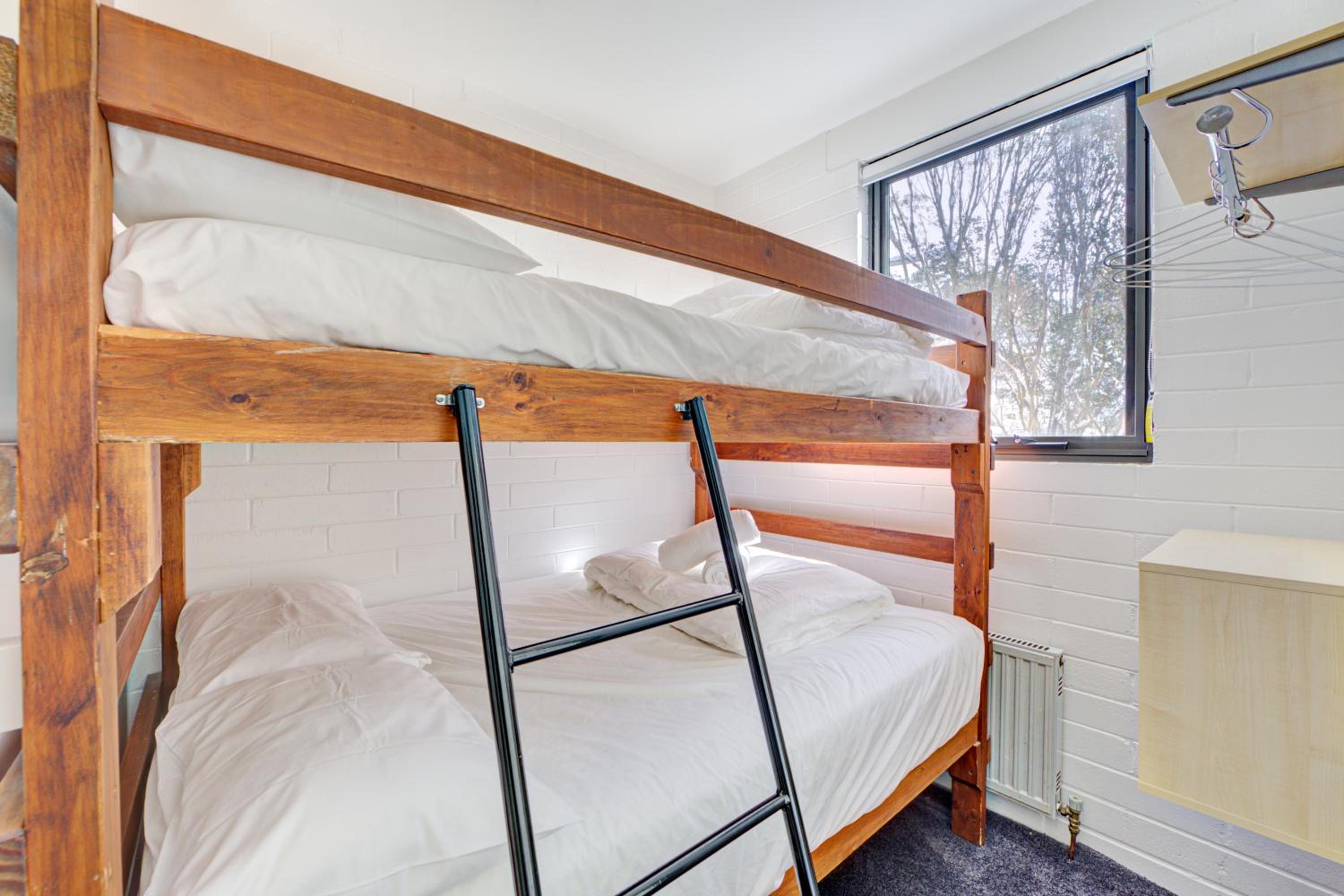 Snow Ski Apartments 22