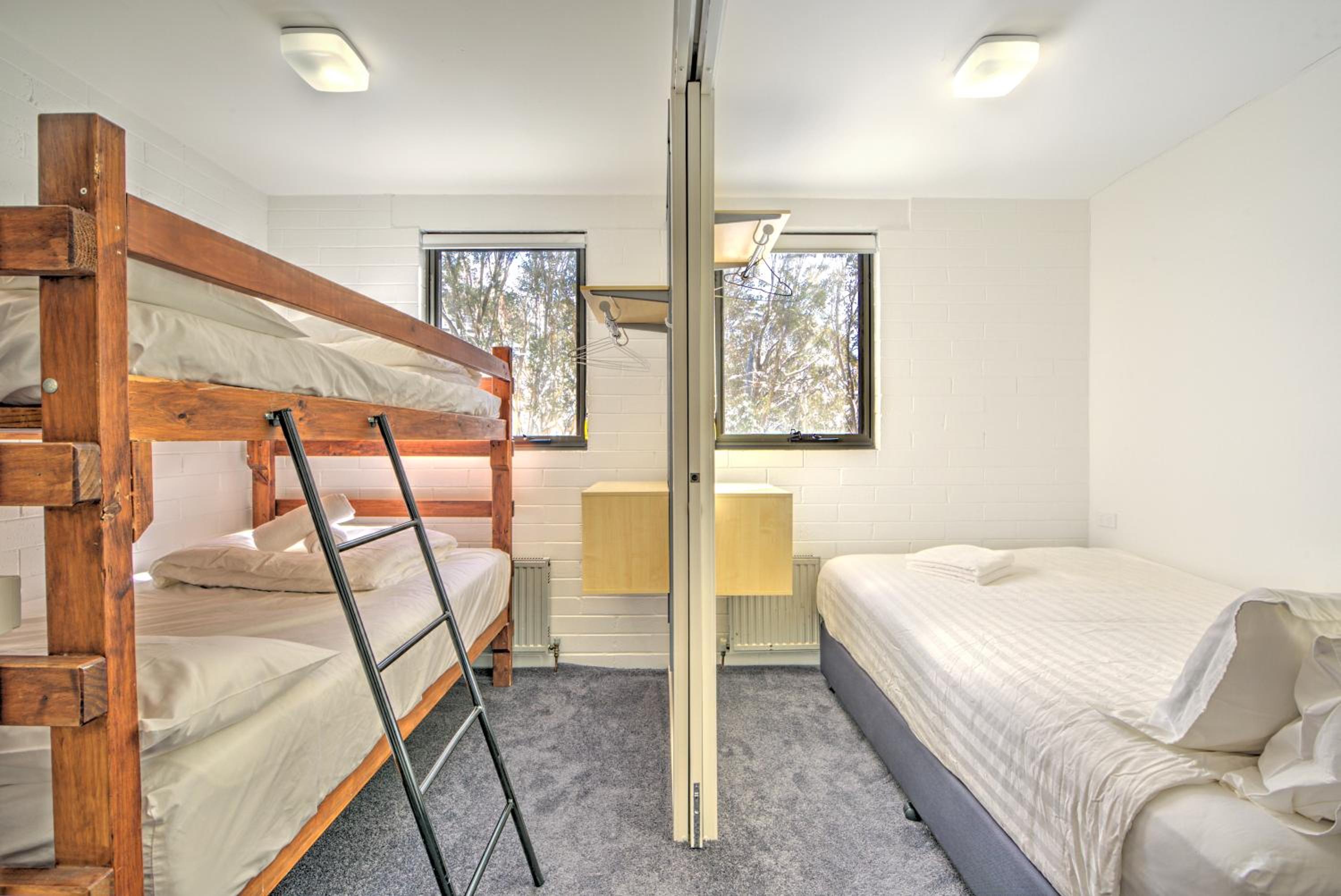 Snow Ski Apartments 22