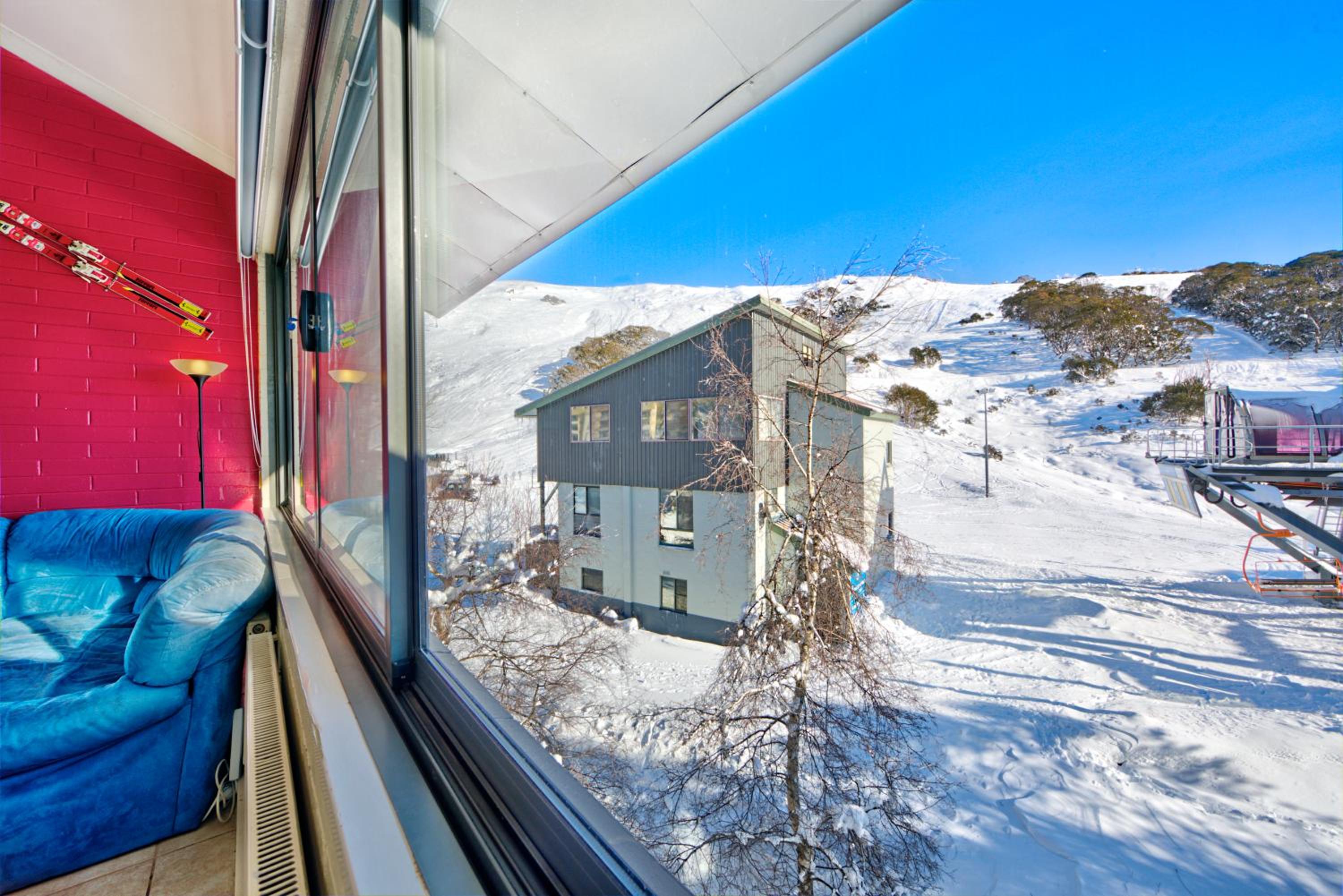 Snow Ski Apartments 14 view 3