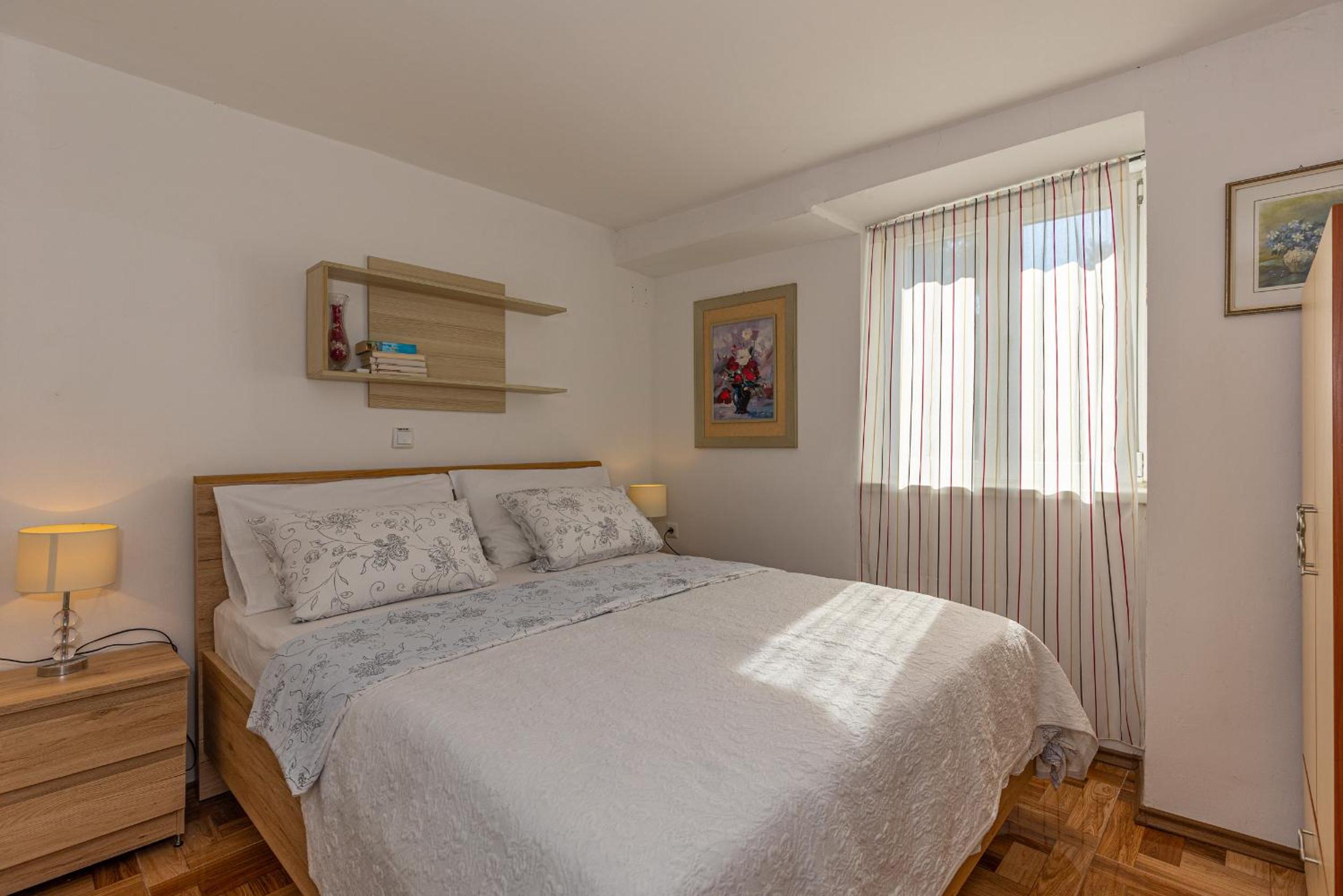 Apartments Lapis