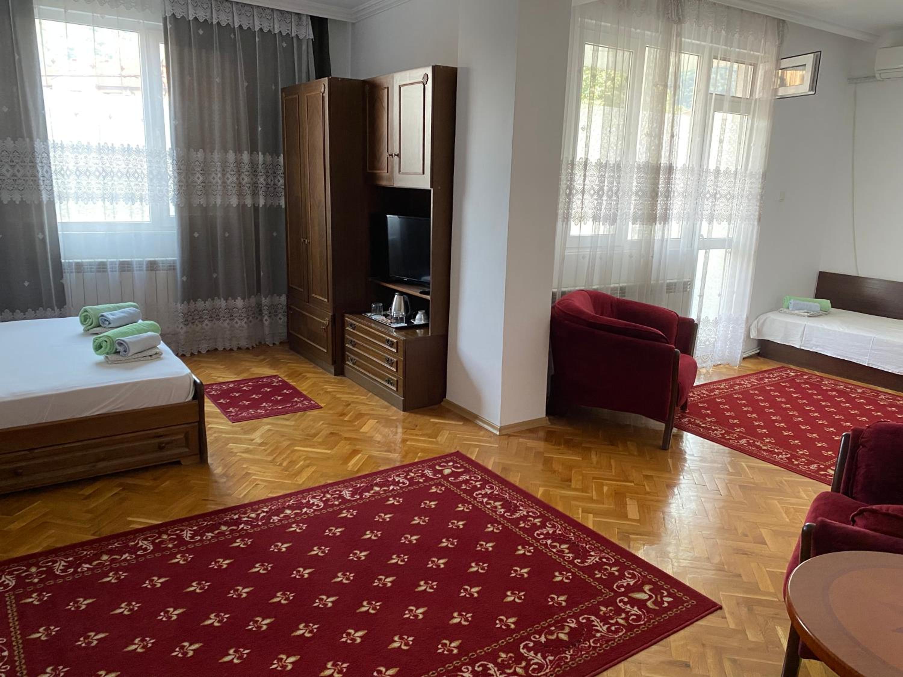 Family Hotel 