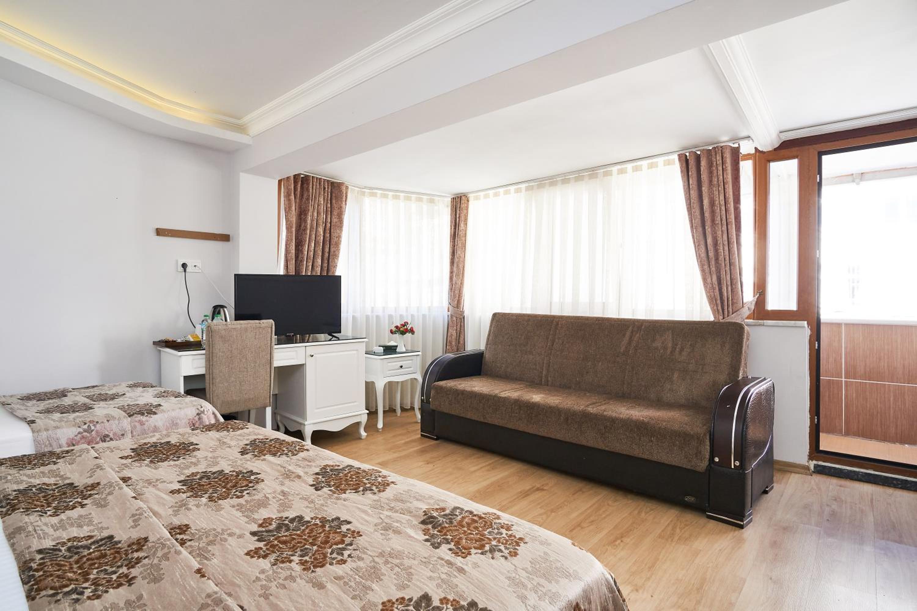 Beyazit Palace Otel Cafe & Restoran - Image 13