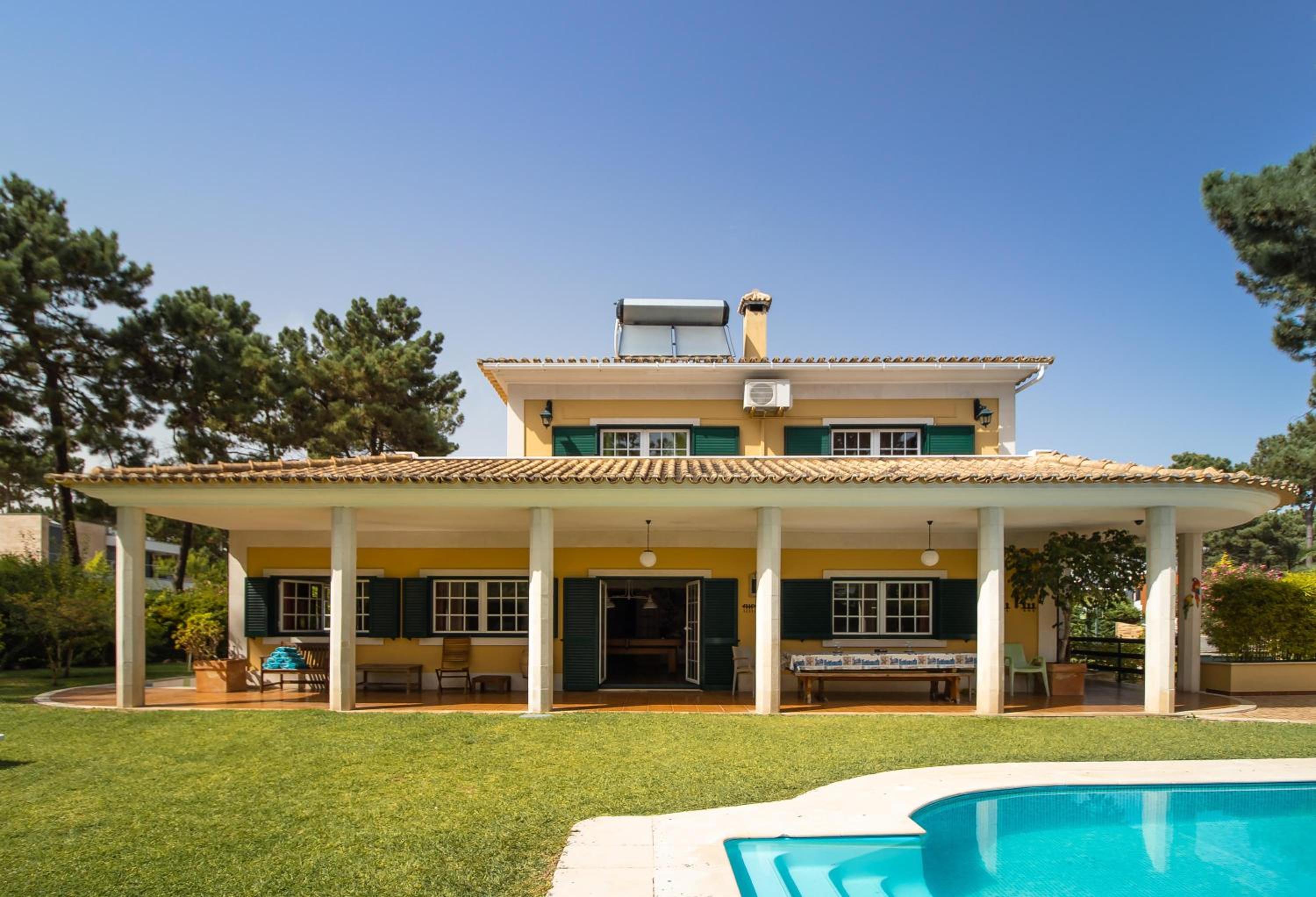 Family Friendly Villa Aroeira Golf view 2