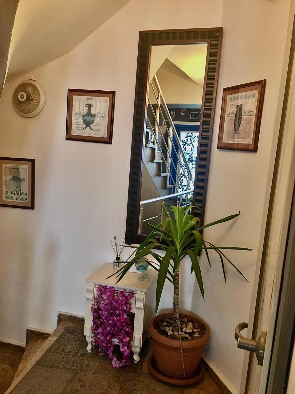 La Petite Maison Otel - Image 22