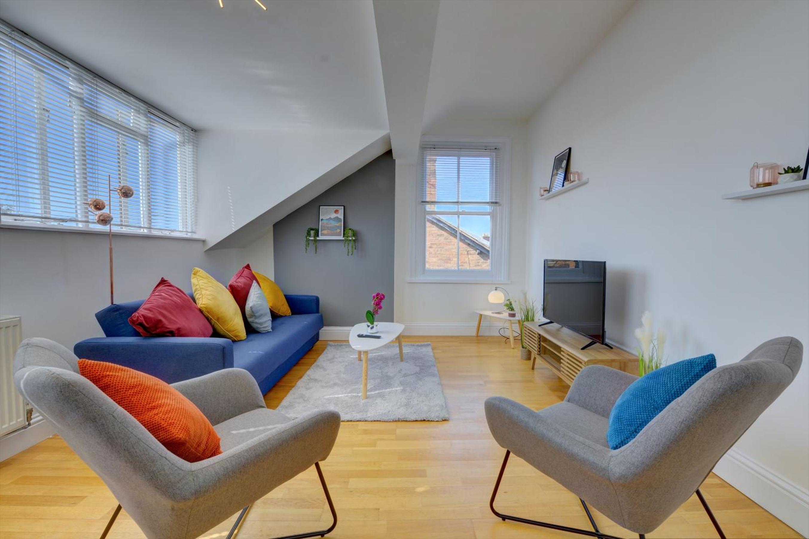 Warwick Place Apartments view 3