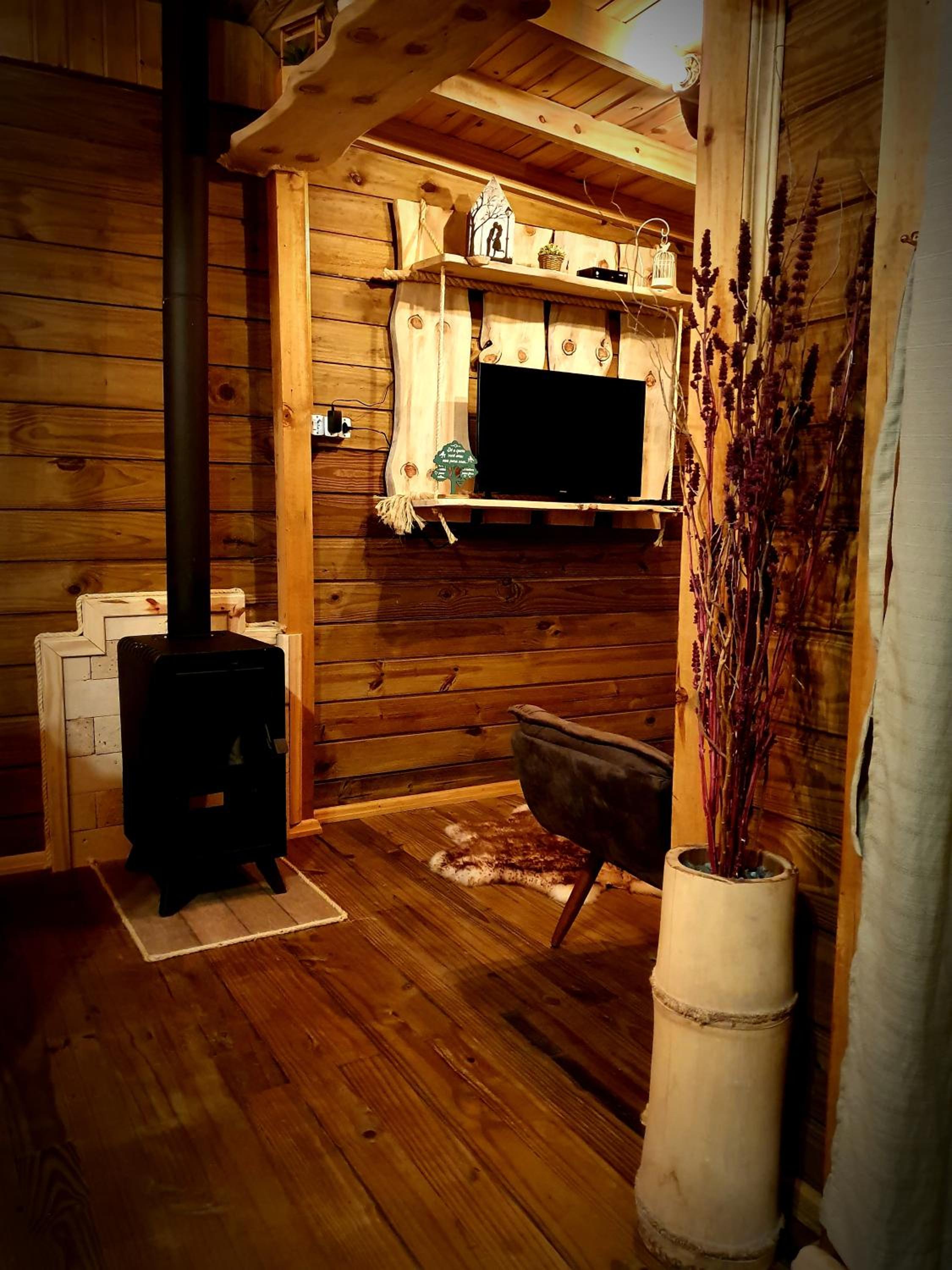 Photo 57
