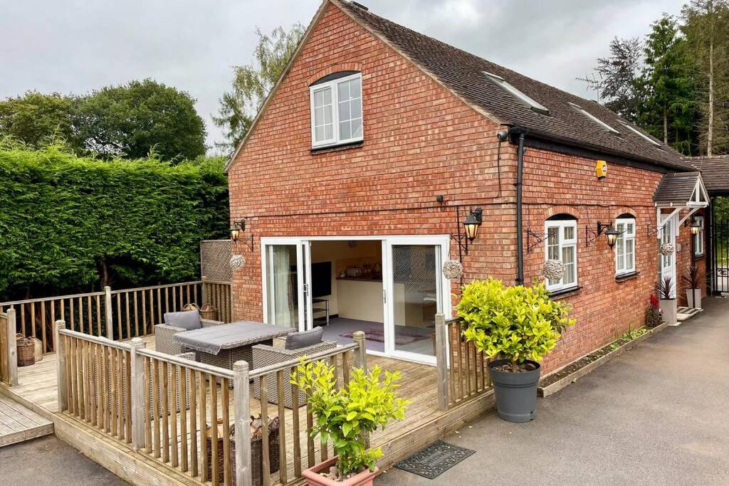Adorable 2 bedroom countryside guesthouse view 2