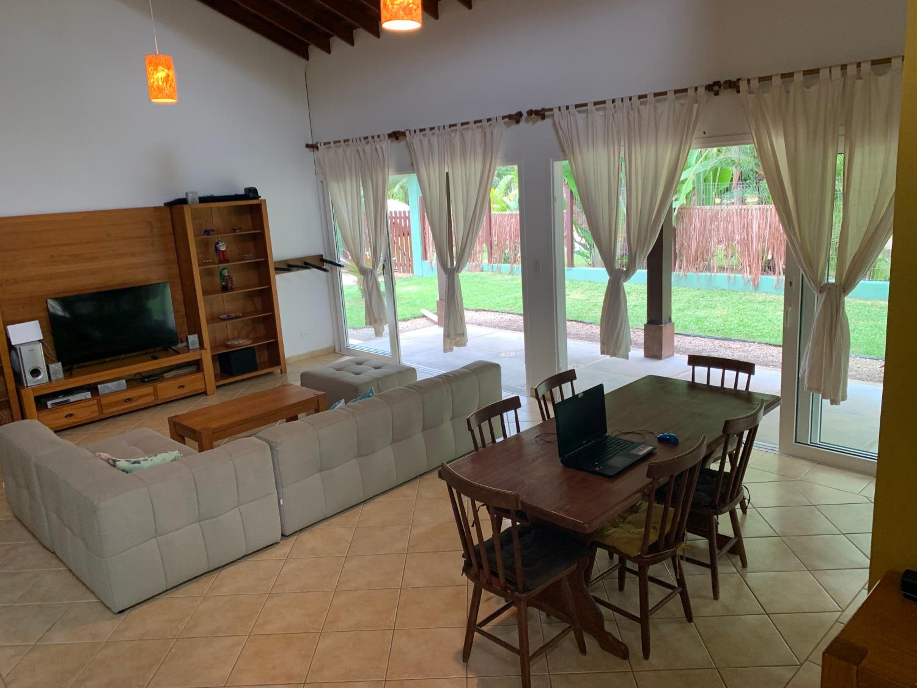 Praia de Itamambuca- Casa charmosa e iluminada