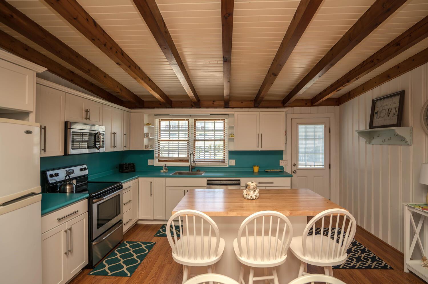 Oceanfront family fun home and dog friendly! Coastal Coop