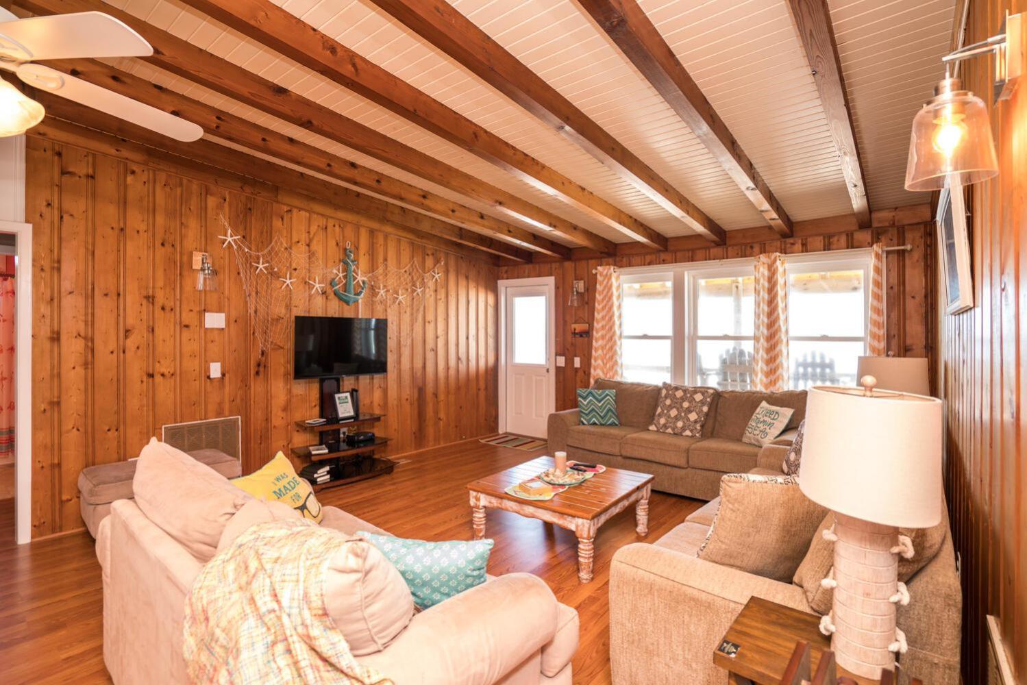 Oceanfront family fun home and dog friendly! Coastal Coop