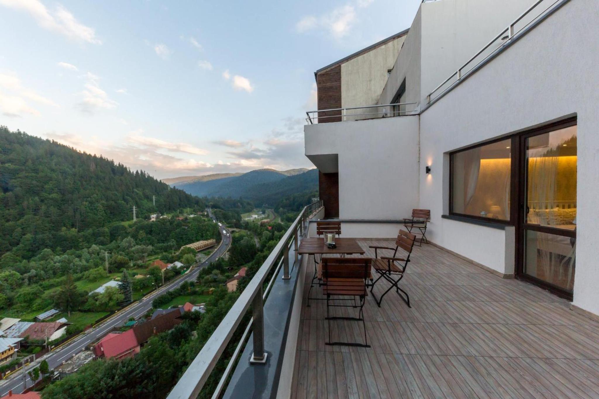 Apartament Carol Sinaia view 2