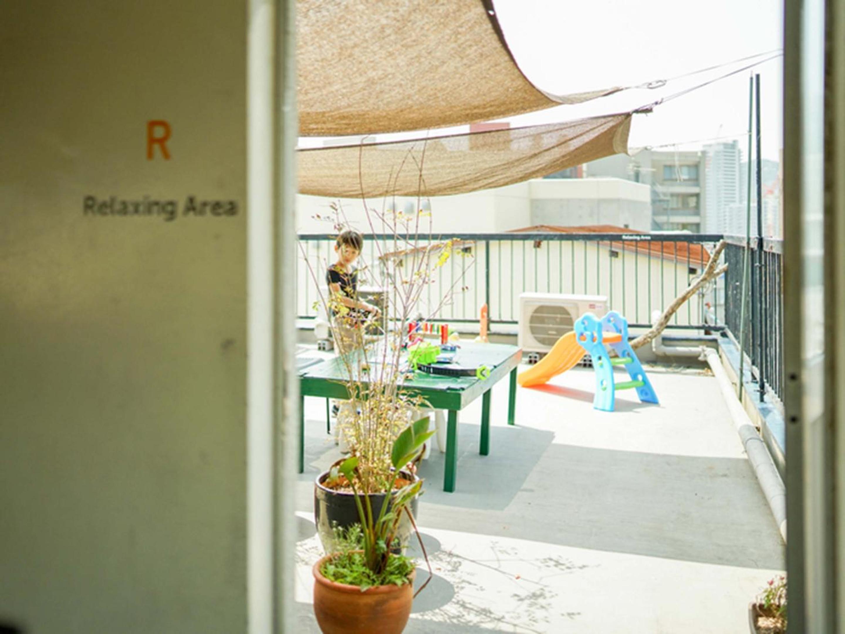 ROUTE - Cafe and Petit Hostel