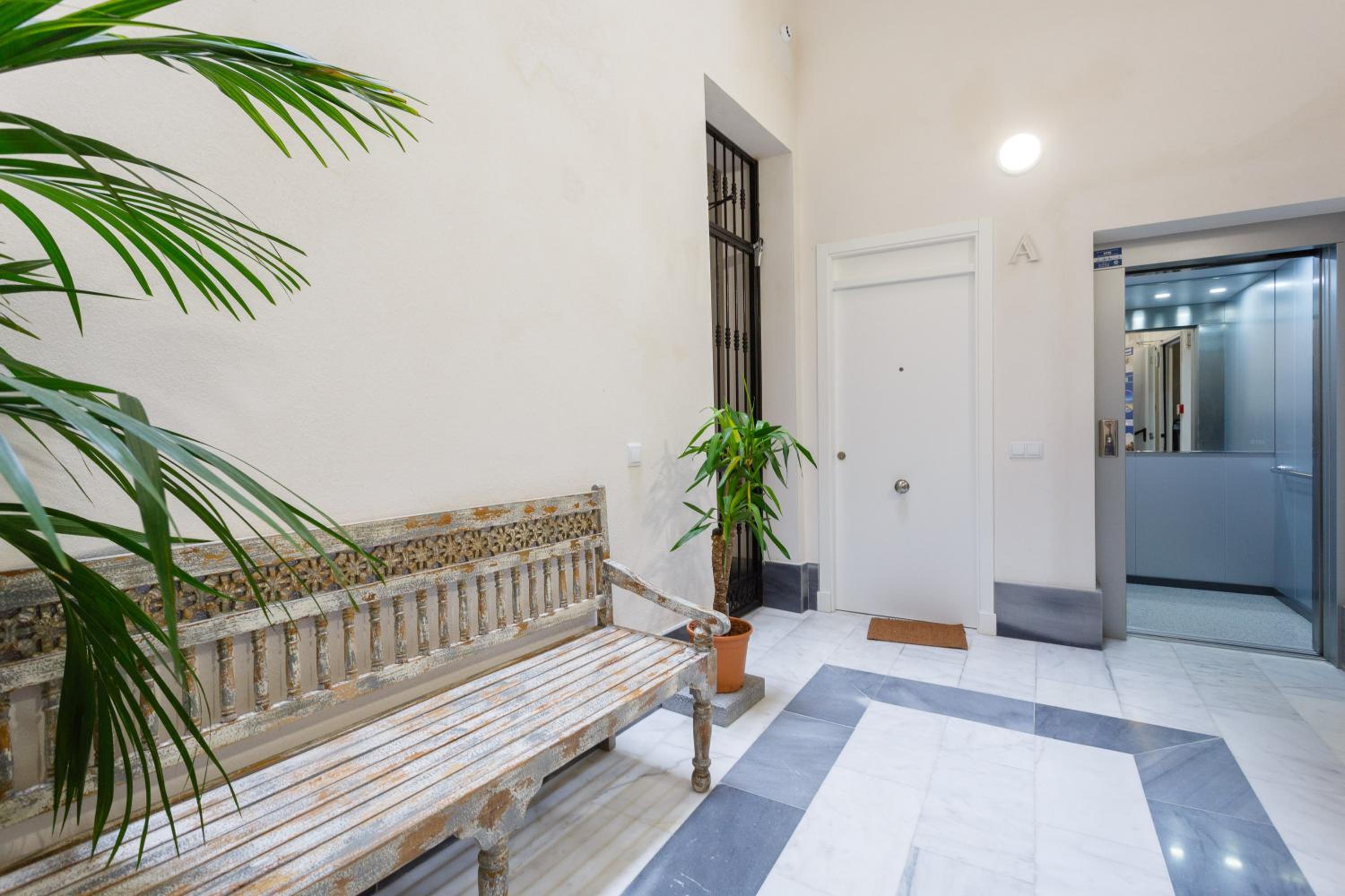 Apartamentos La BRUJULA by CadizRentals view 3