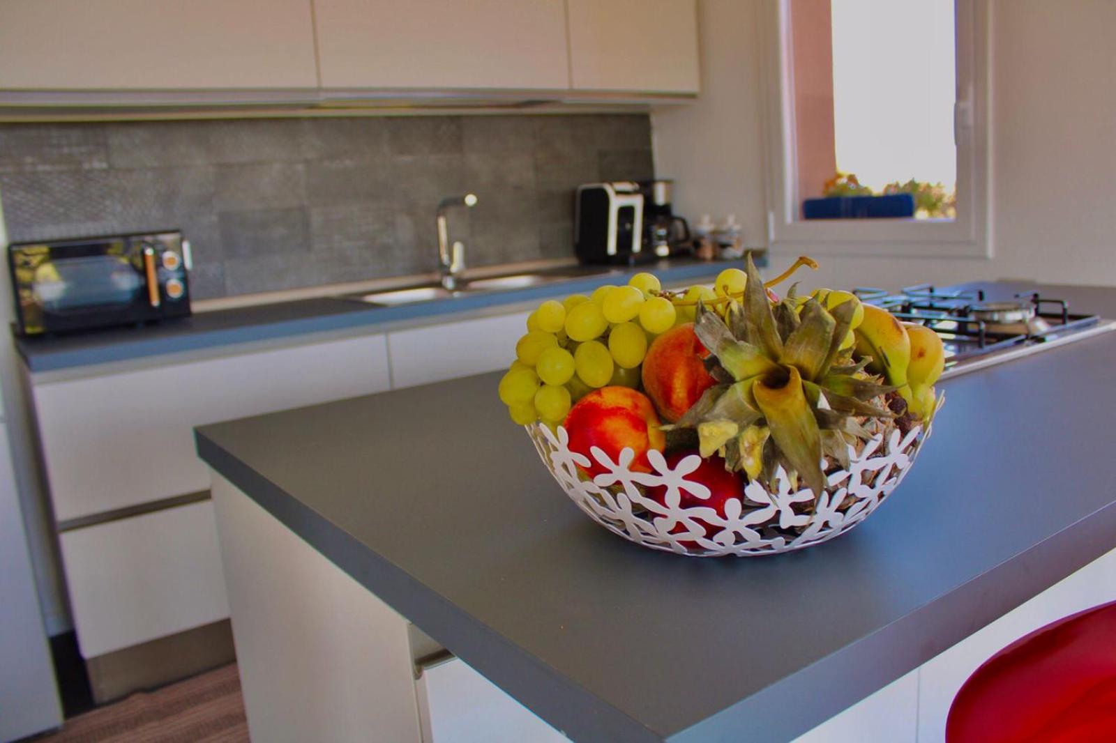 Villa Mida en Calatabiano — kitchen