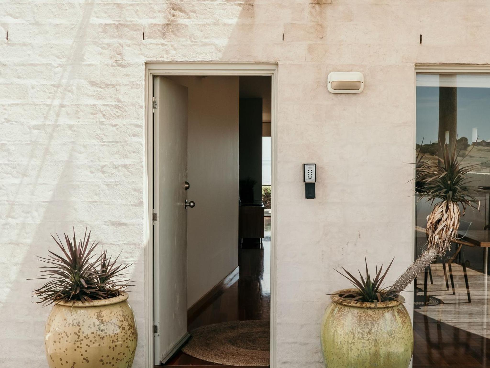 Hearns Beachside Villa 8