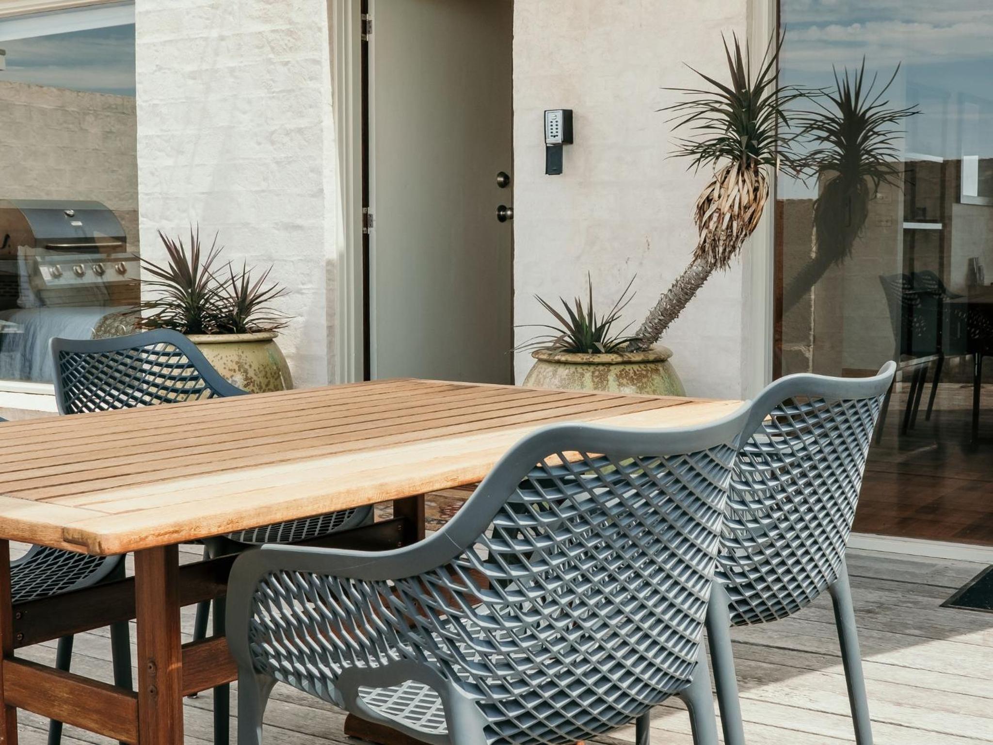 Hearns Beachside Villa 8