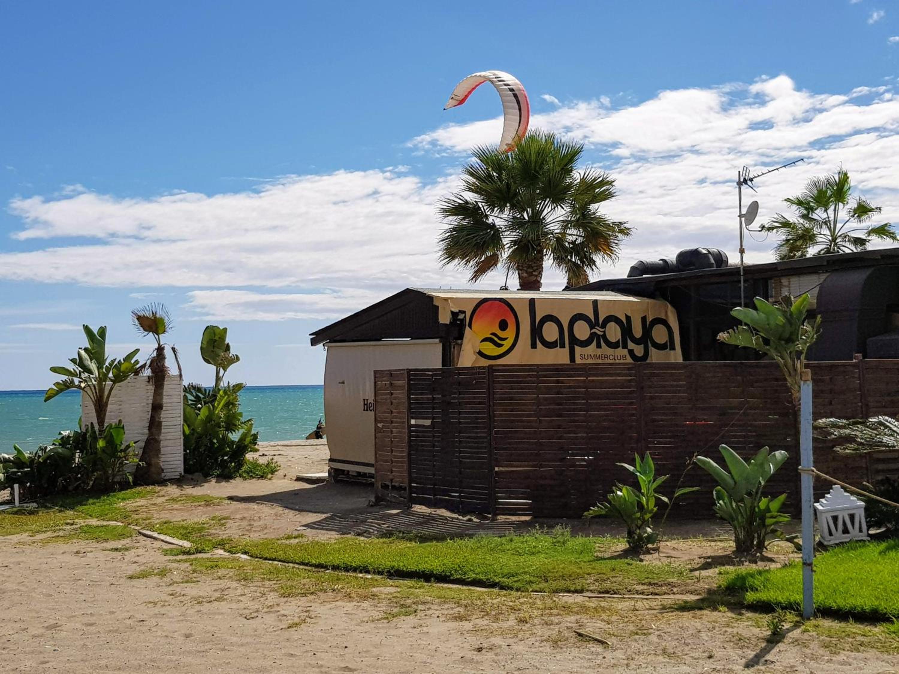 Photo 32