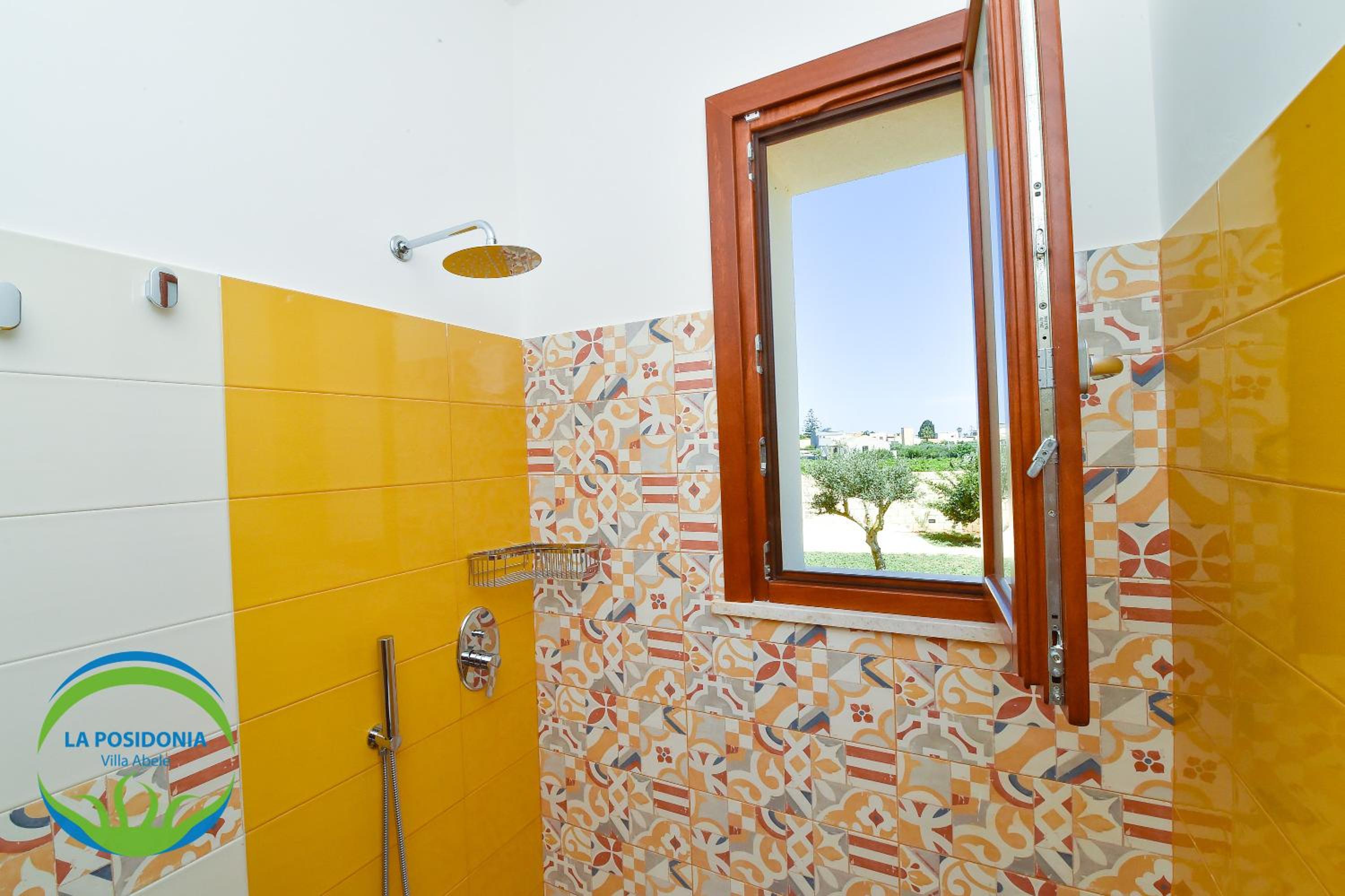 Photo 42