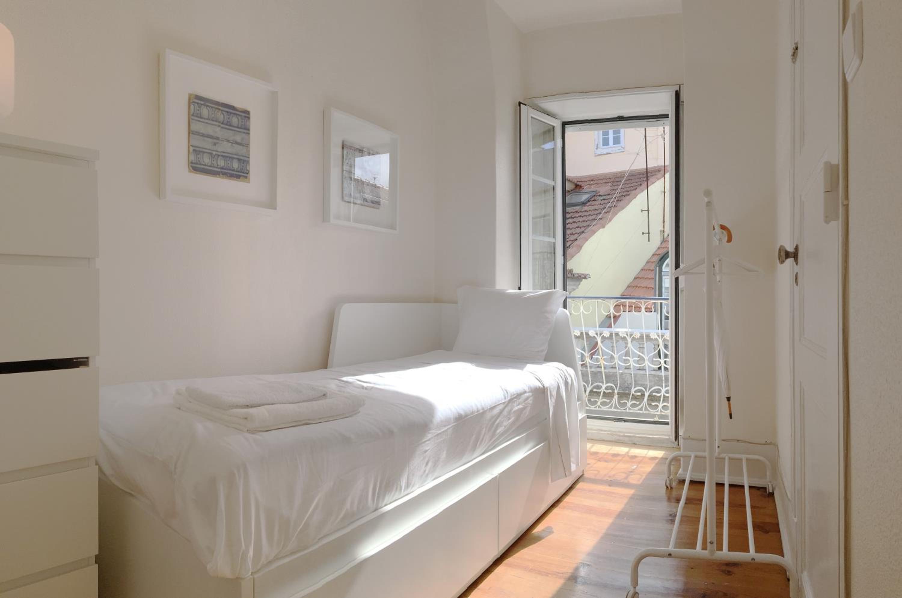 Cosy Room Atalaia view 4