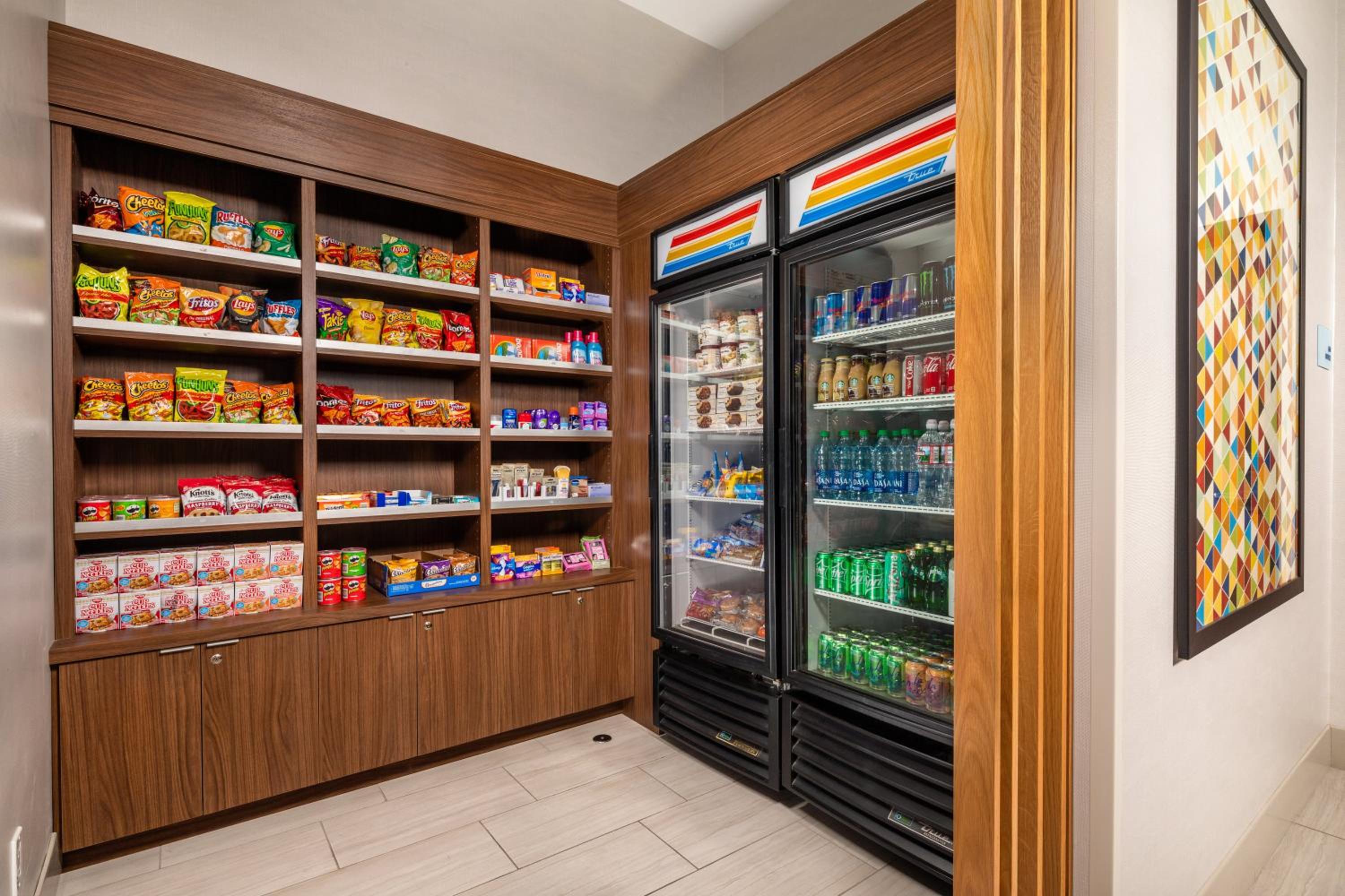 Holiday Inn Express Suites Chatsworth, an IHG Hotel - Property Image 18