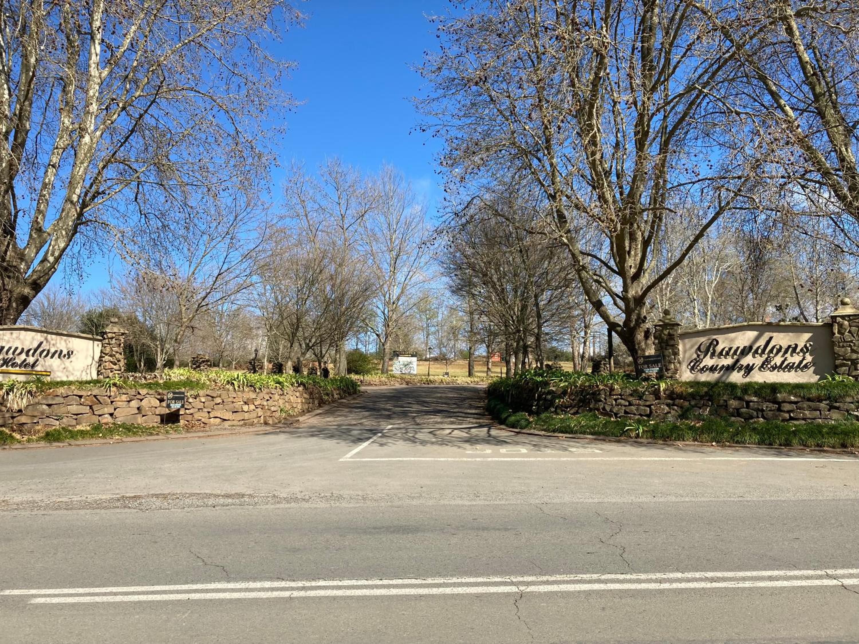 2 Rawdons Country Estate