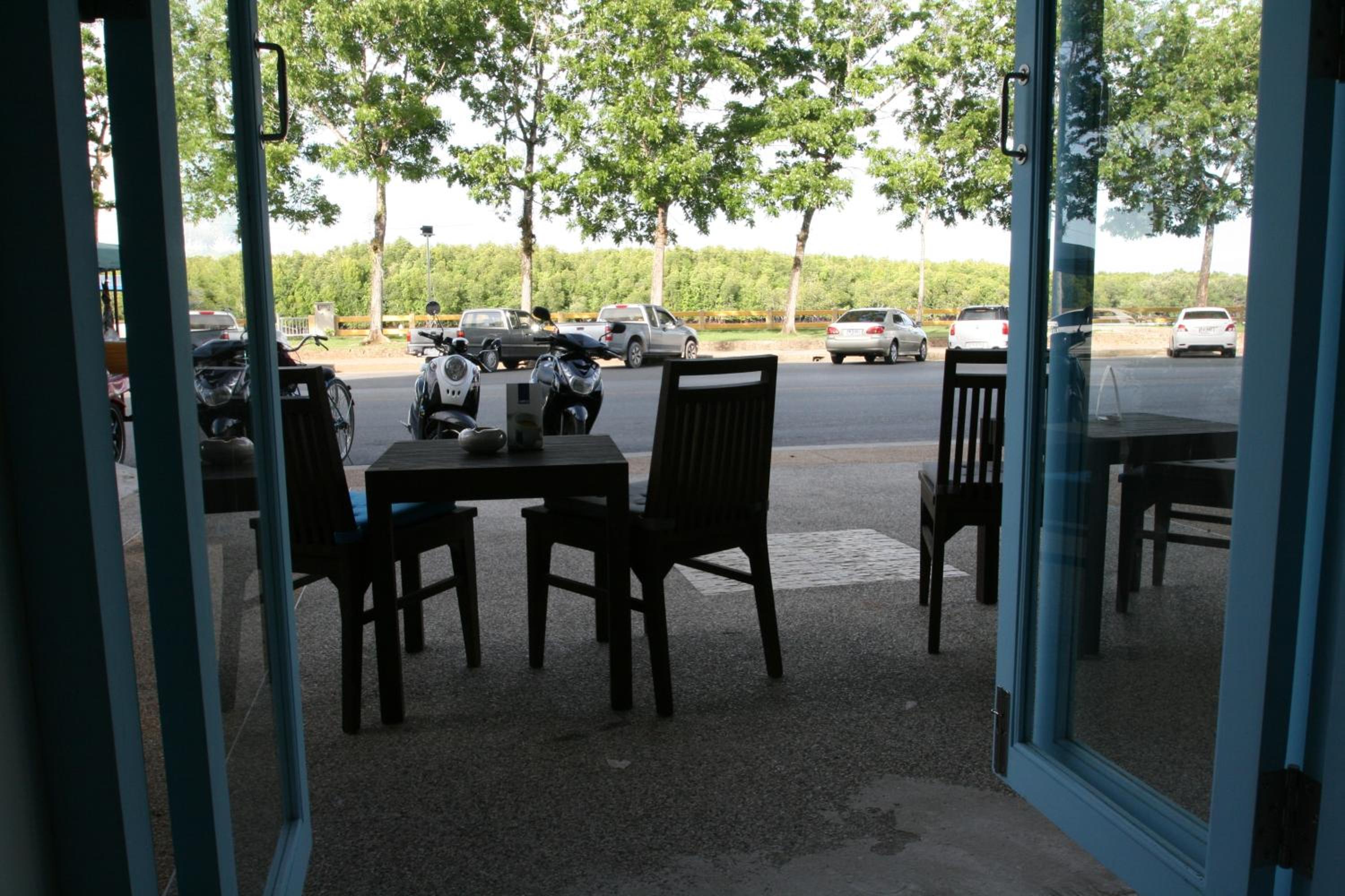 Apo Hotel