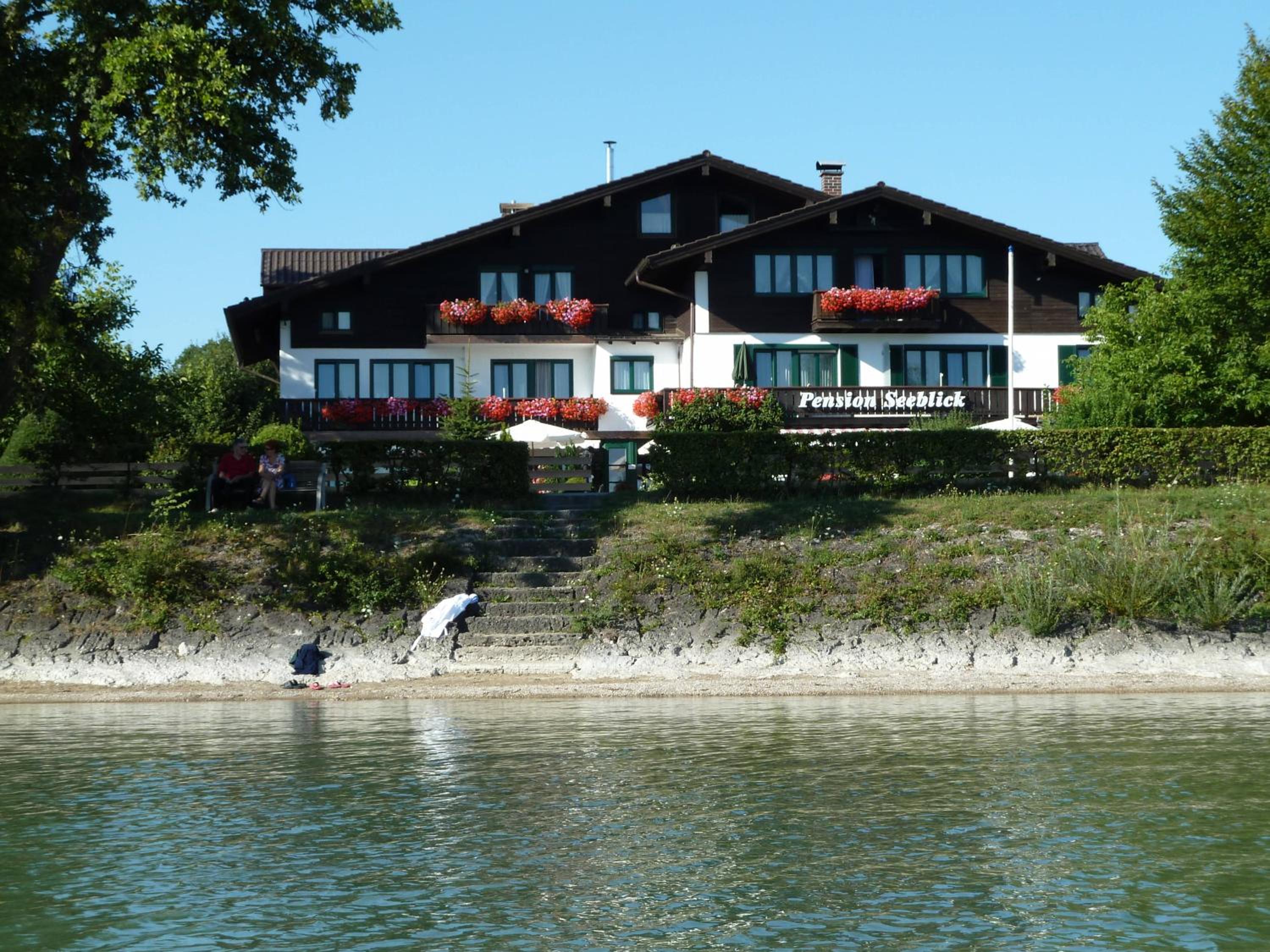 Photo 12