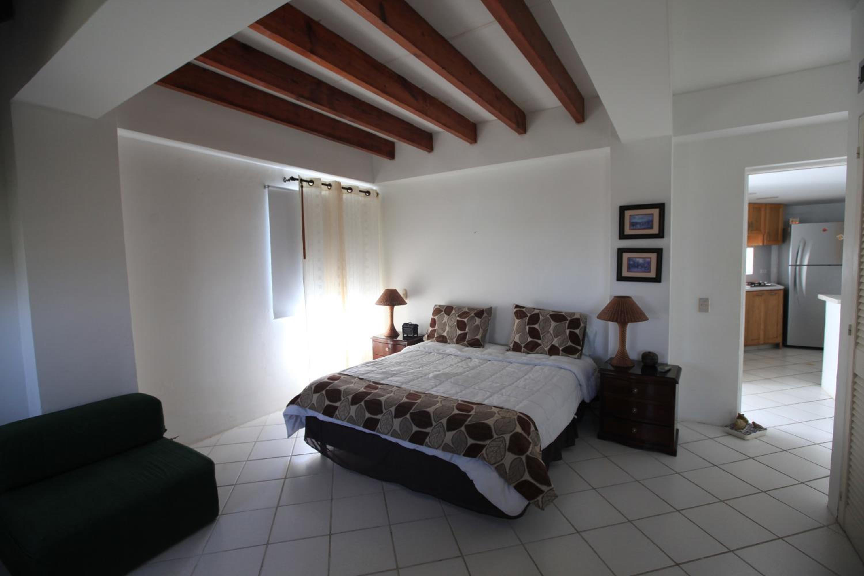 Apartamento en el Centro de San Andrés Islas con vista al mar- Edificio Bay Point 703