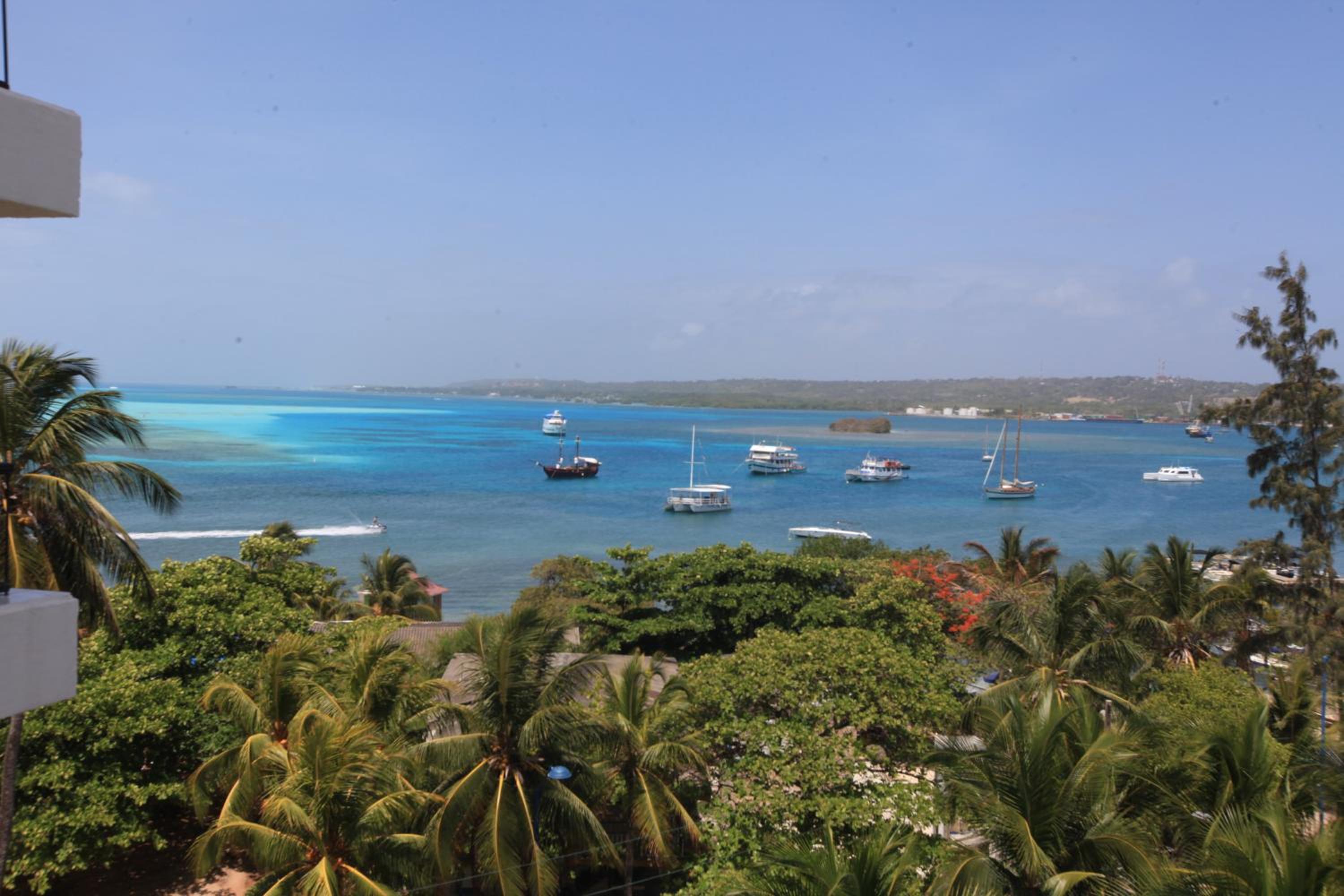 Apartamento en el Centro de San Andrés Islas con vista al mar- Edificio Bay Point 703