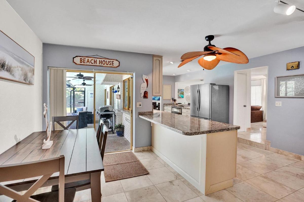 Family Friendly Home- 7 Minutes from the Beach! view 5