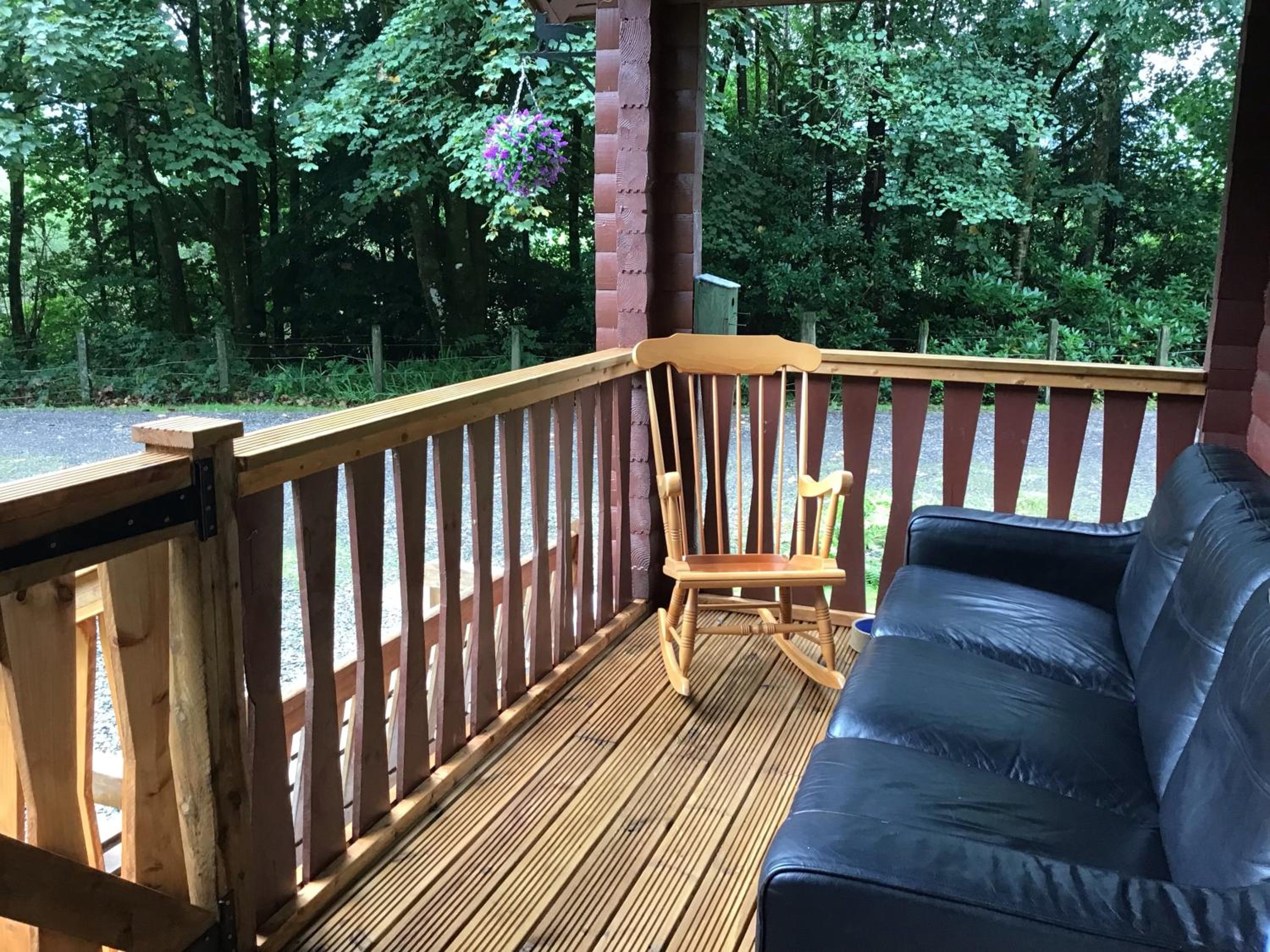 Antler Lodge Traditional Log Cabin view 3