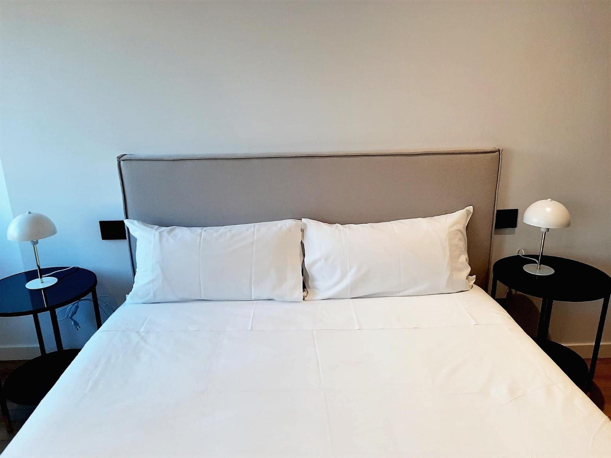 Apartamentos Celestina by gaiarooms