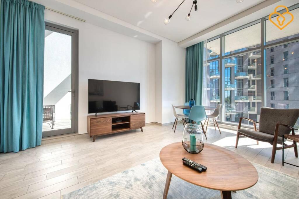 Keysplease New Beautiful 1 B/R Apt, Atria Tower Business Bay