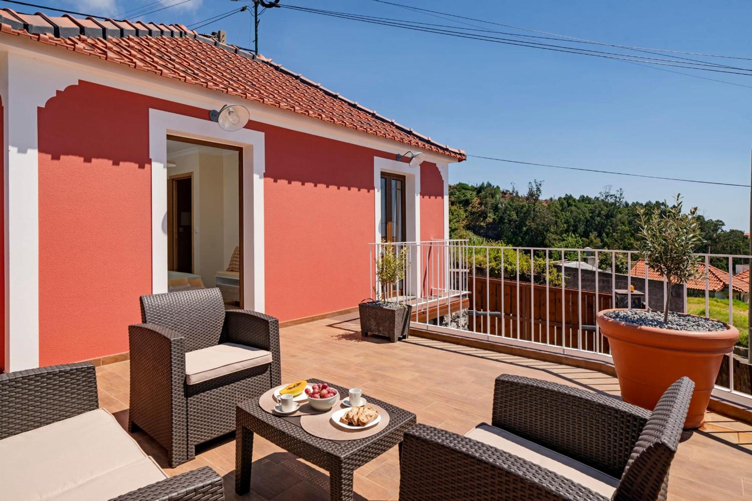 Casa do Cavalo das Florenças by An Island Apart view 5