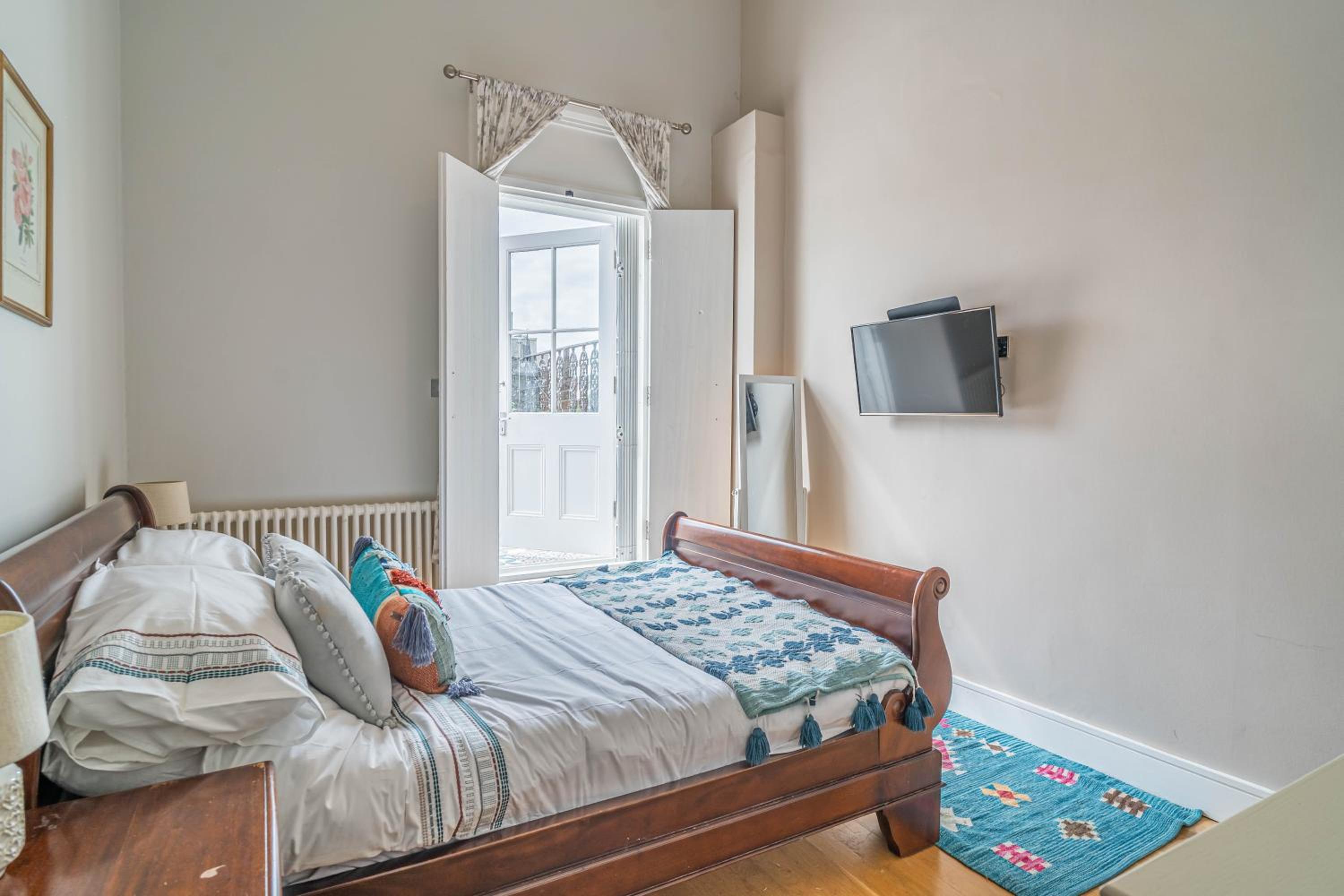 House close to kings cross