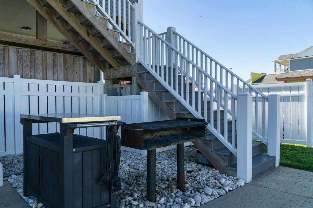 Beautiful ocean view property that will accommodate large groups. You Name It