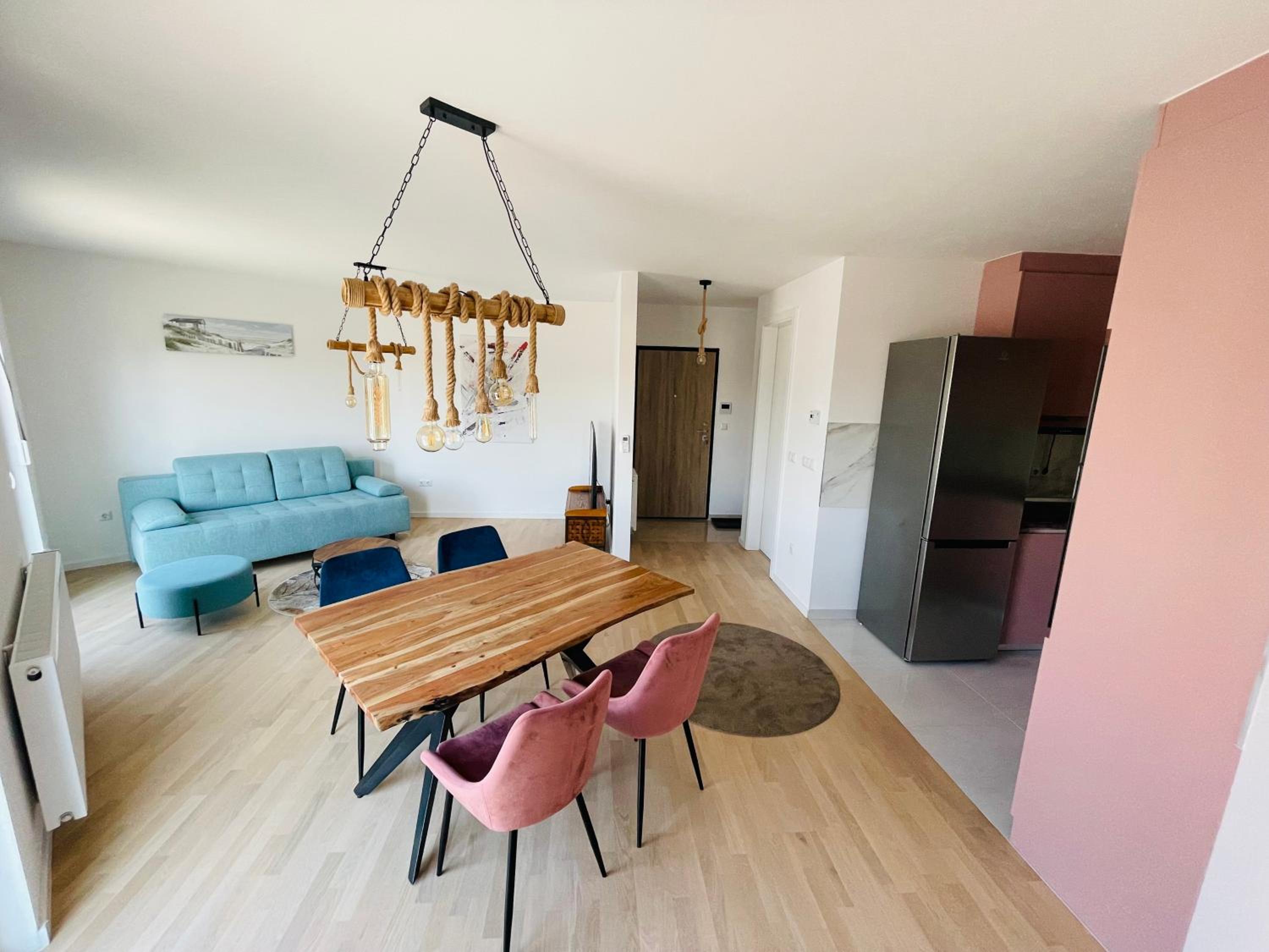 Apartment 7