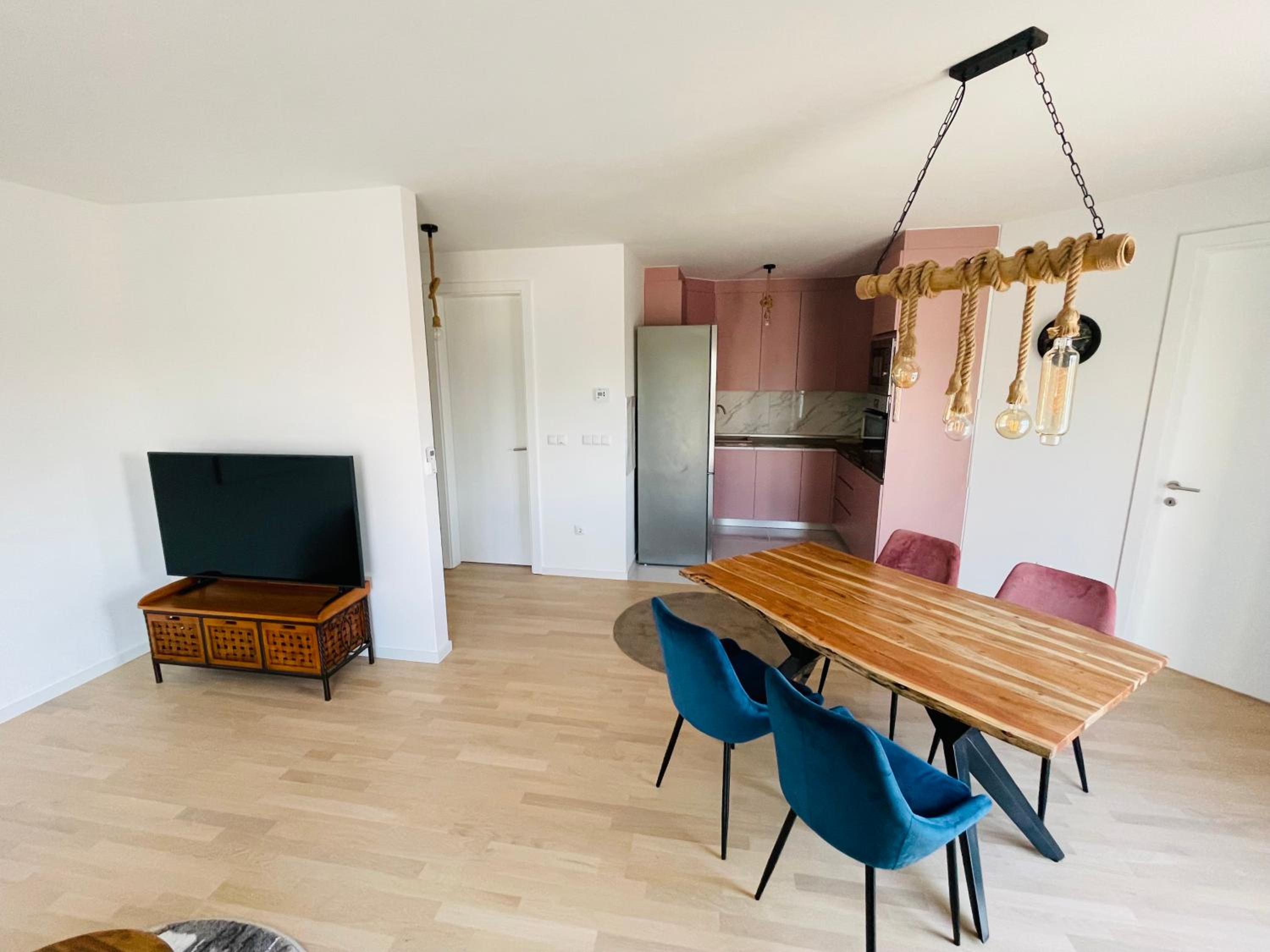 Apartment 7