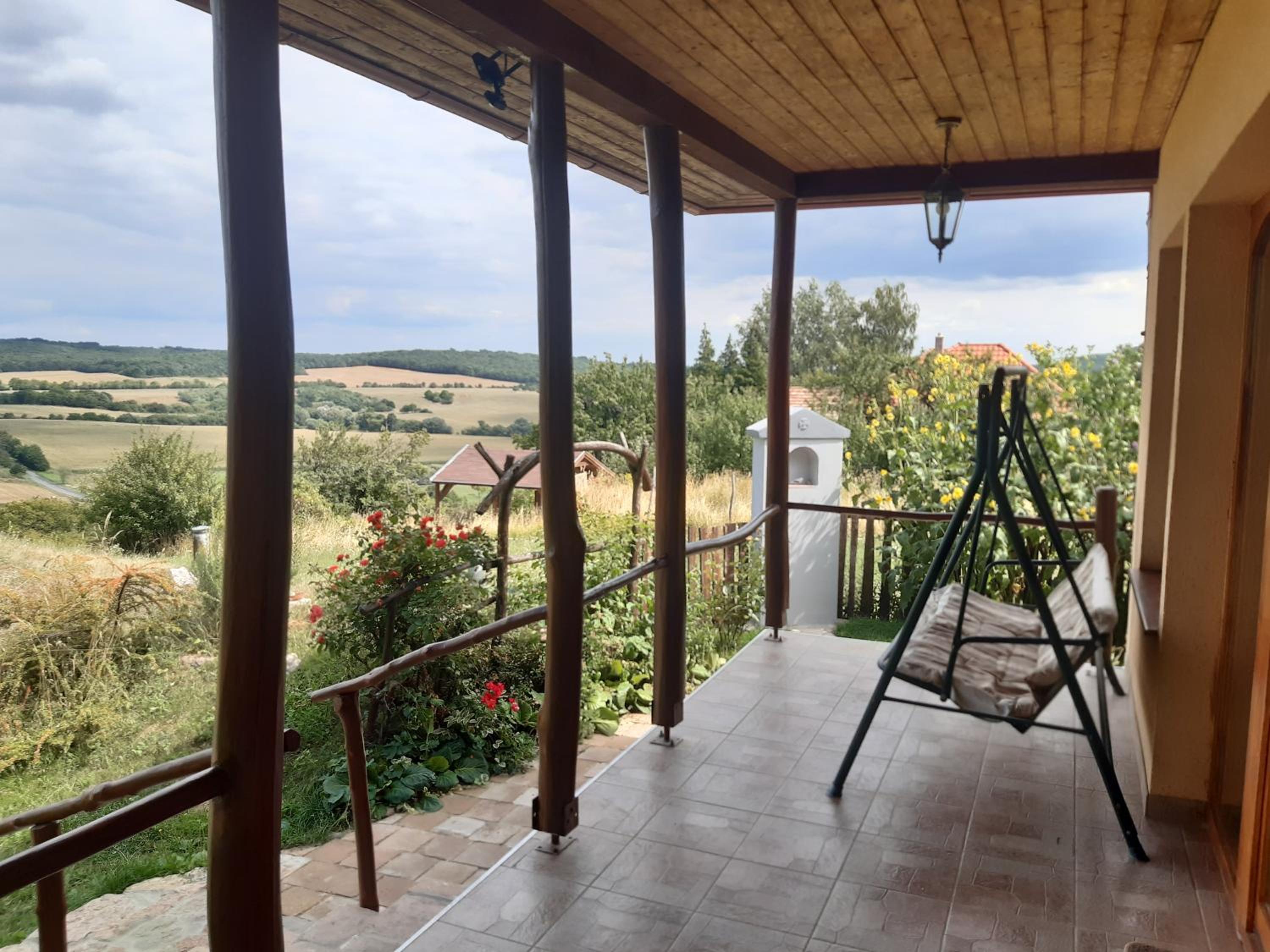 Vértestolna Vendégház view 3